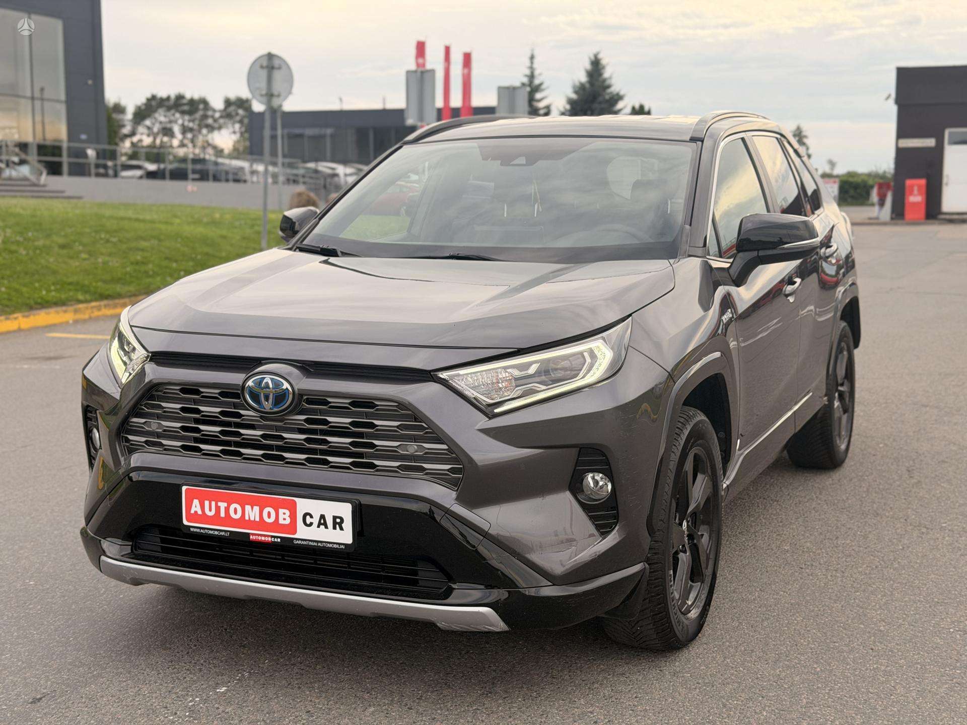 Toyota RAV4.