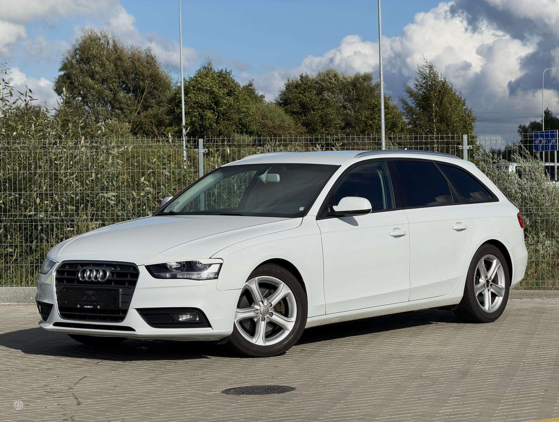 Audi A4.