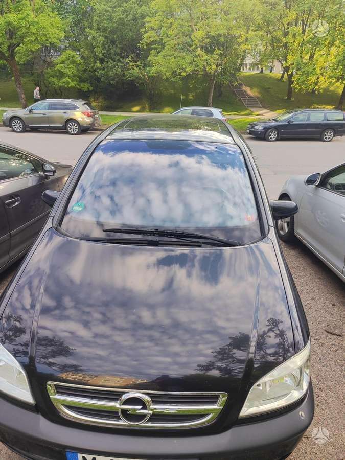 Opel Zafira.