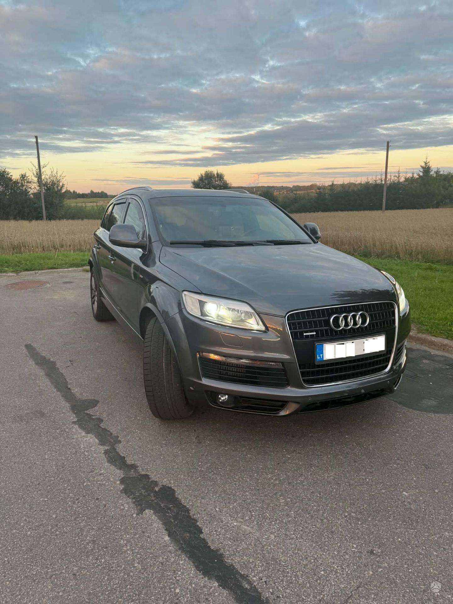 Audi Q7.