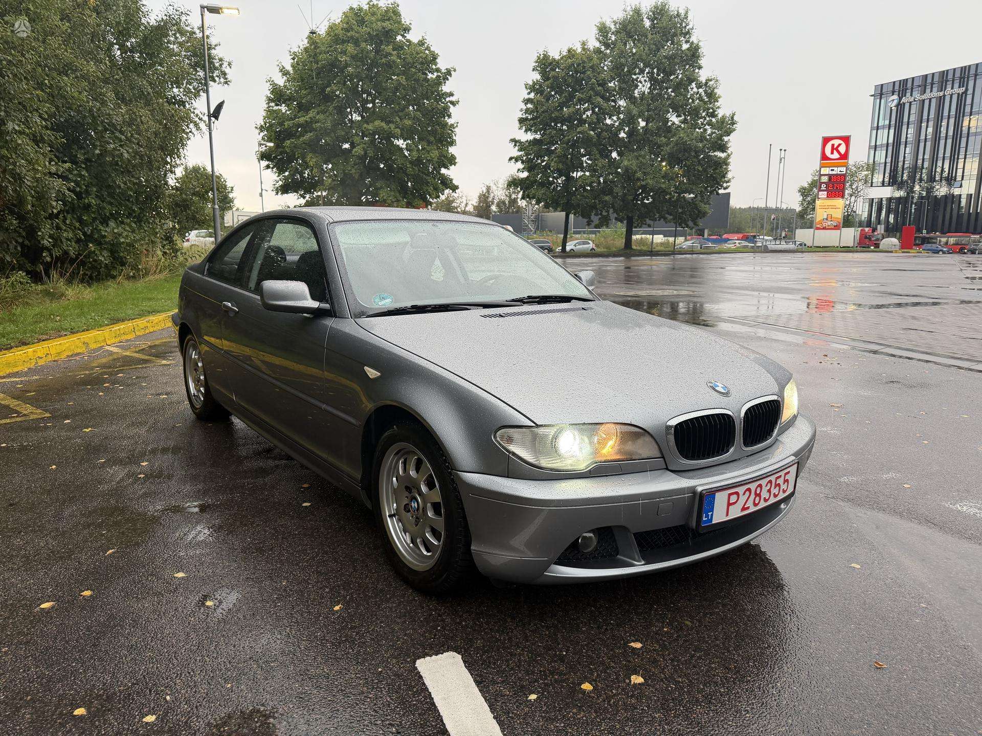 BMW 318.