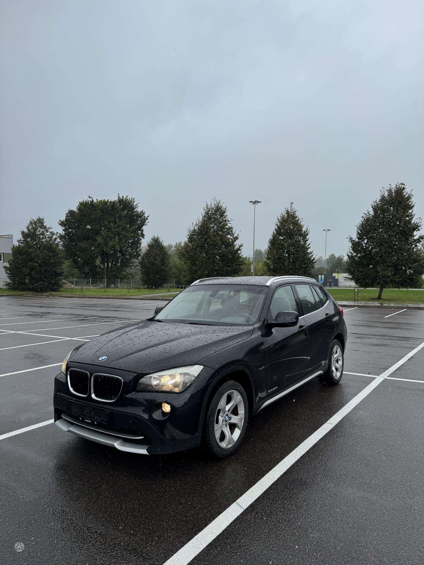 BMW X1.