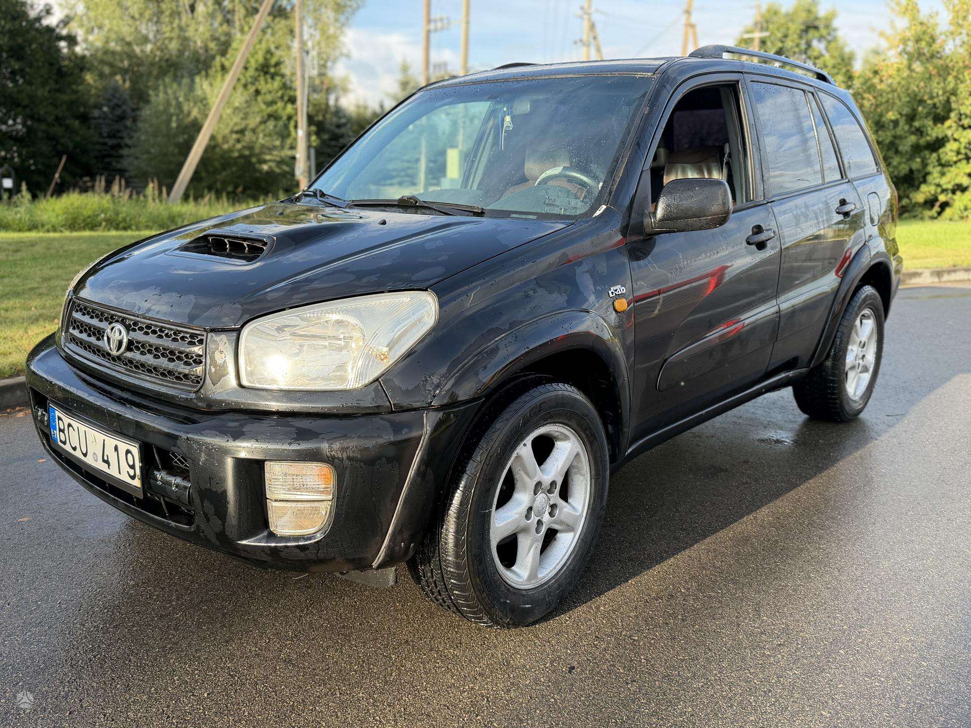 Toyota RAV4.