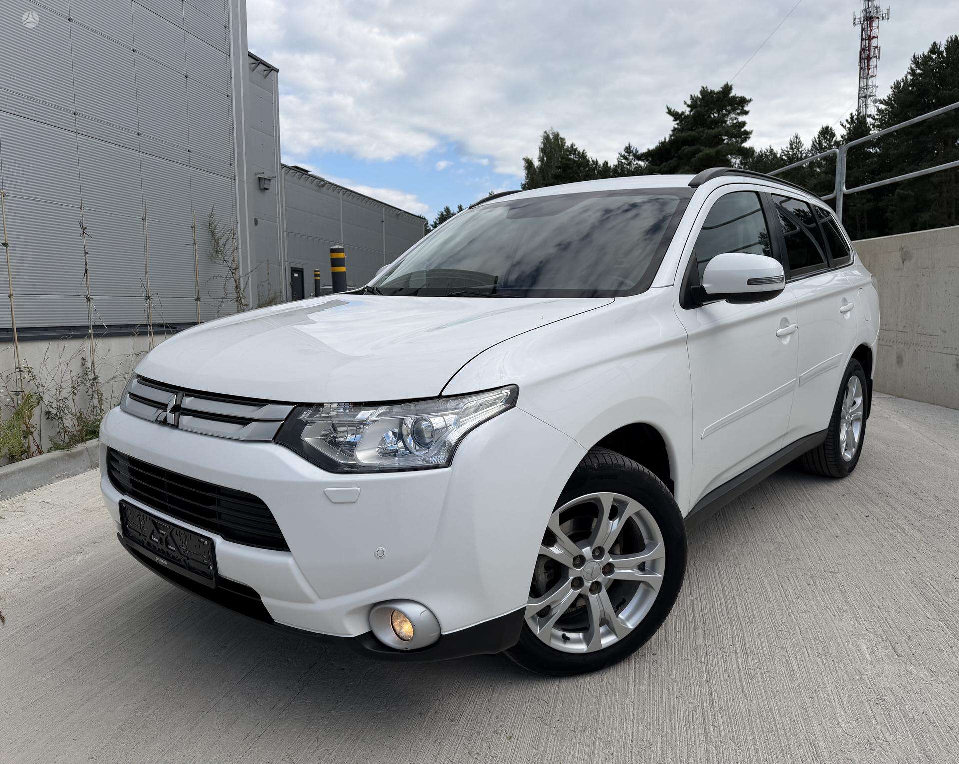 Mitsubishi Outlander.