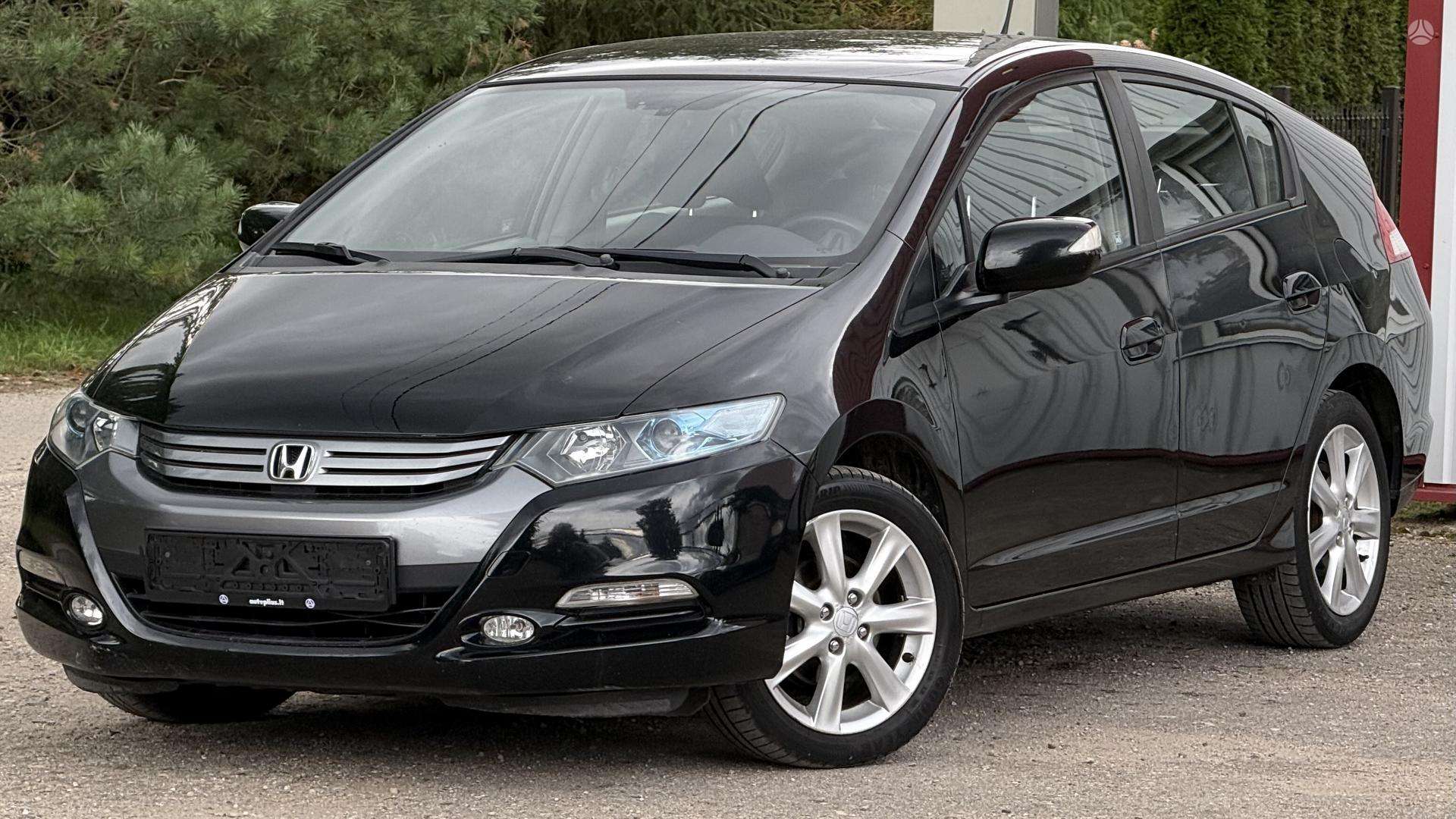 Honda Insight.