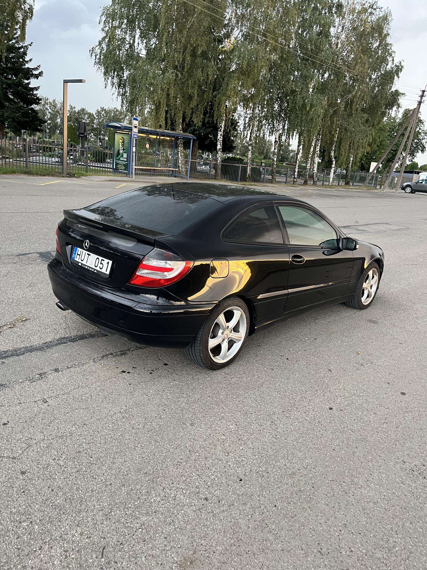 Mercedes-Benz C200