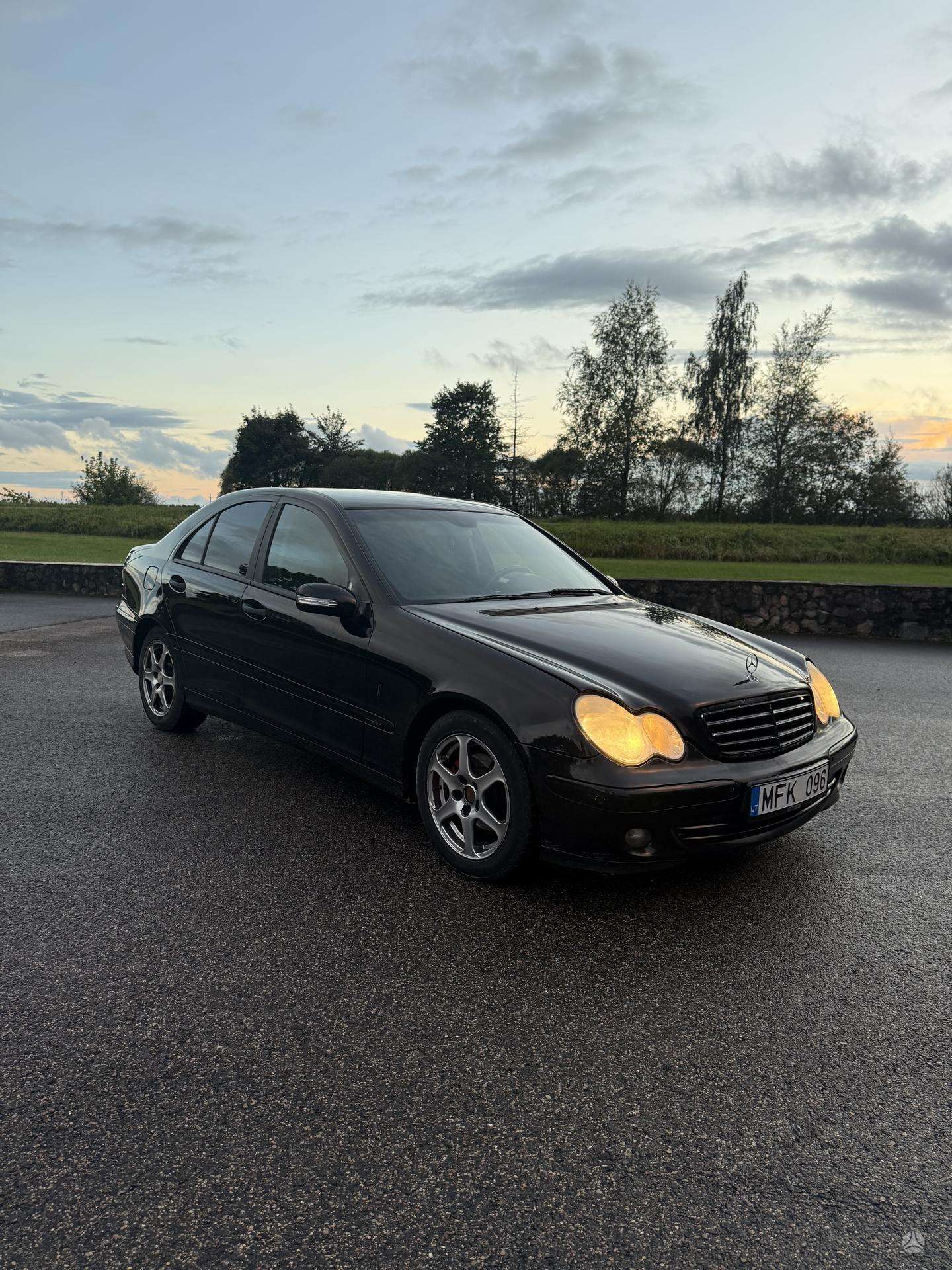 Mercedes-Benz C220