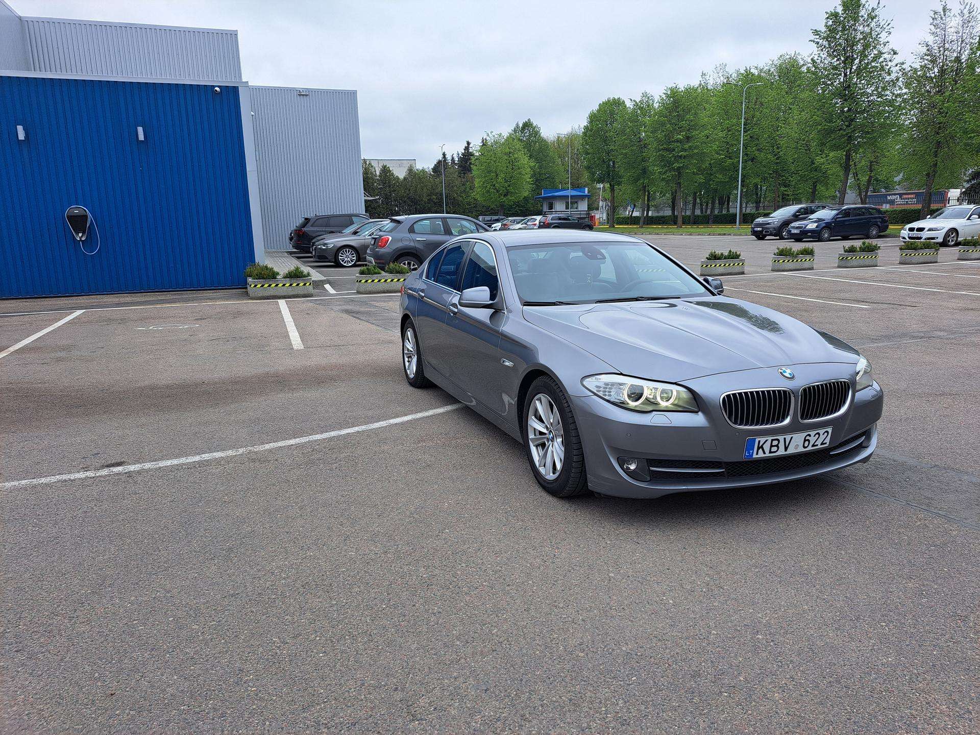 BMW 525