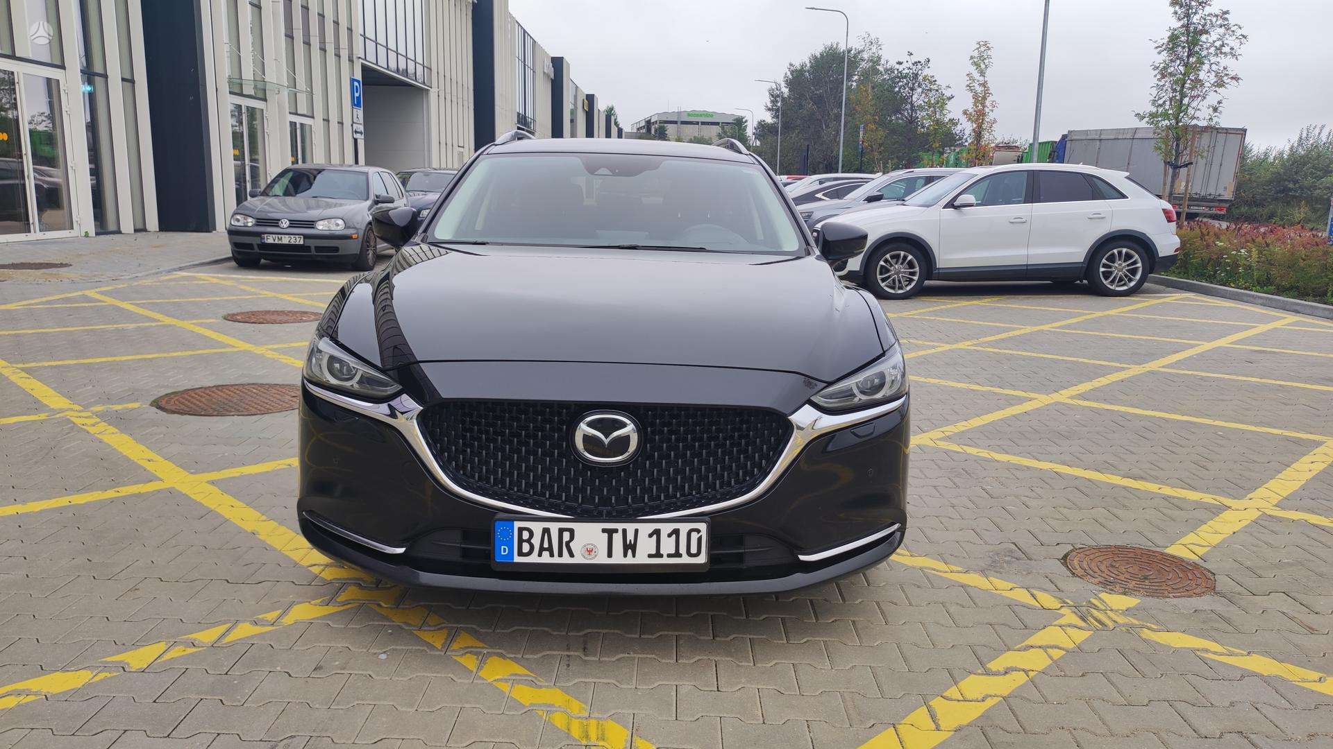 Mazda 6.