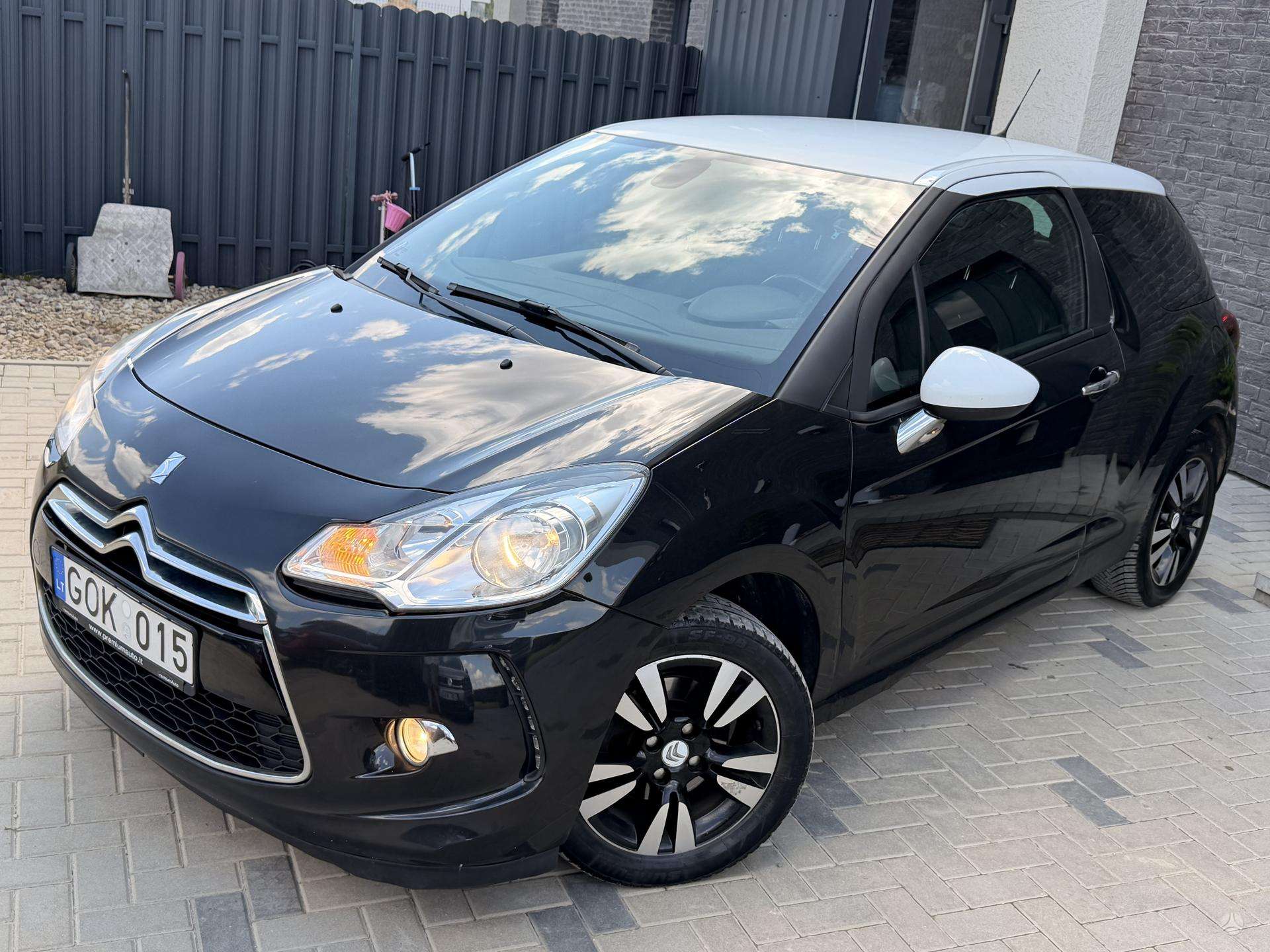 Citroen DS3.
