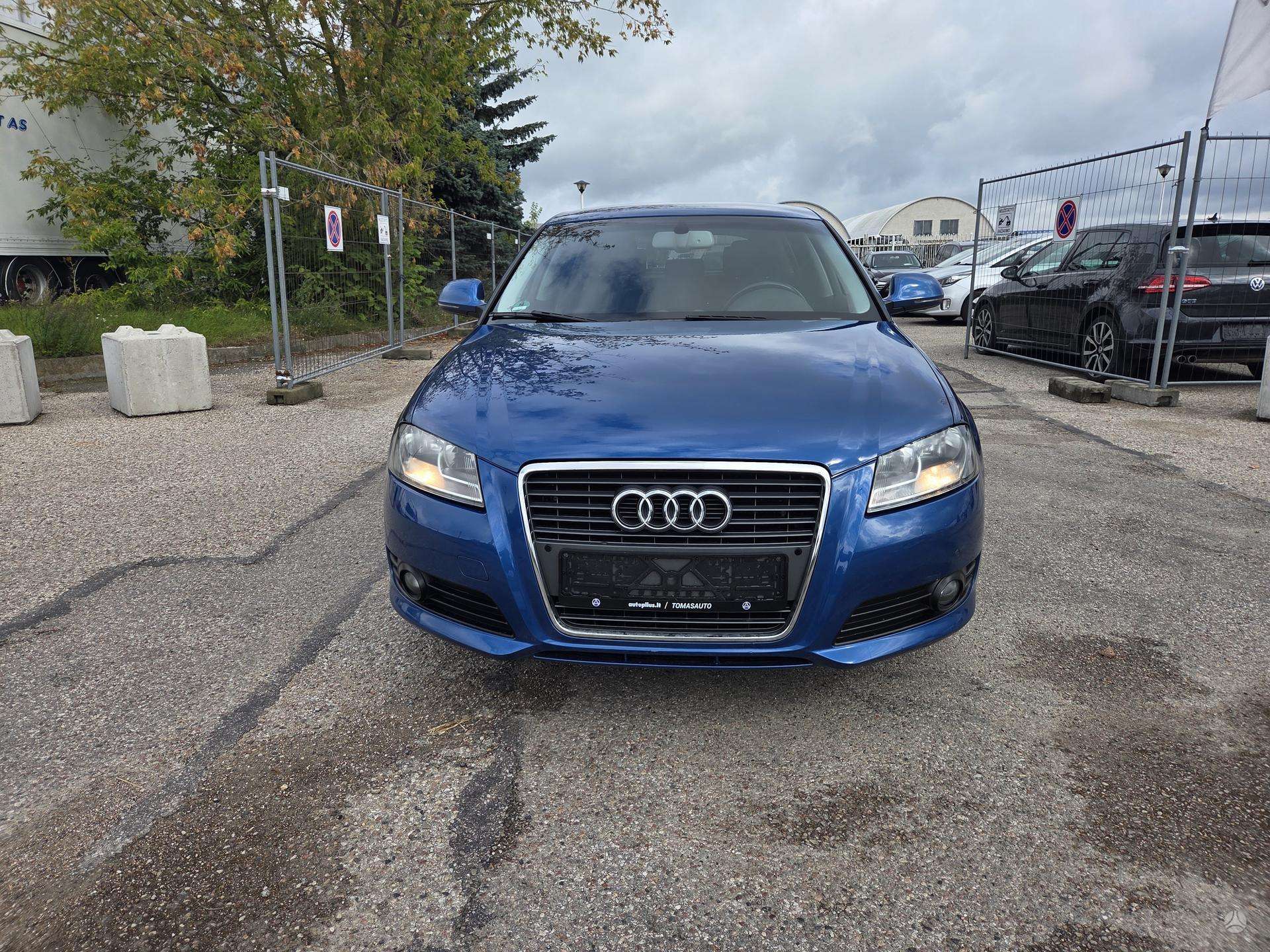 Audi A3.