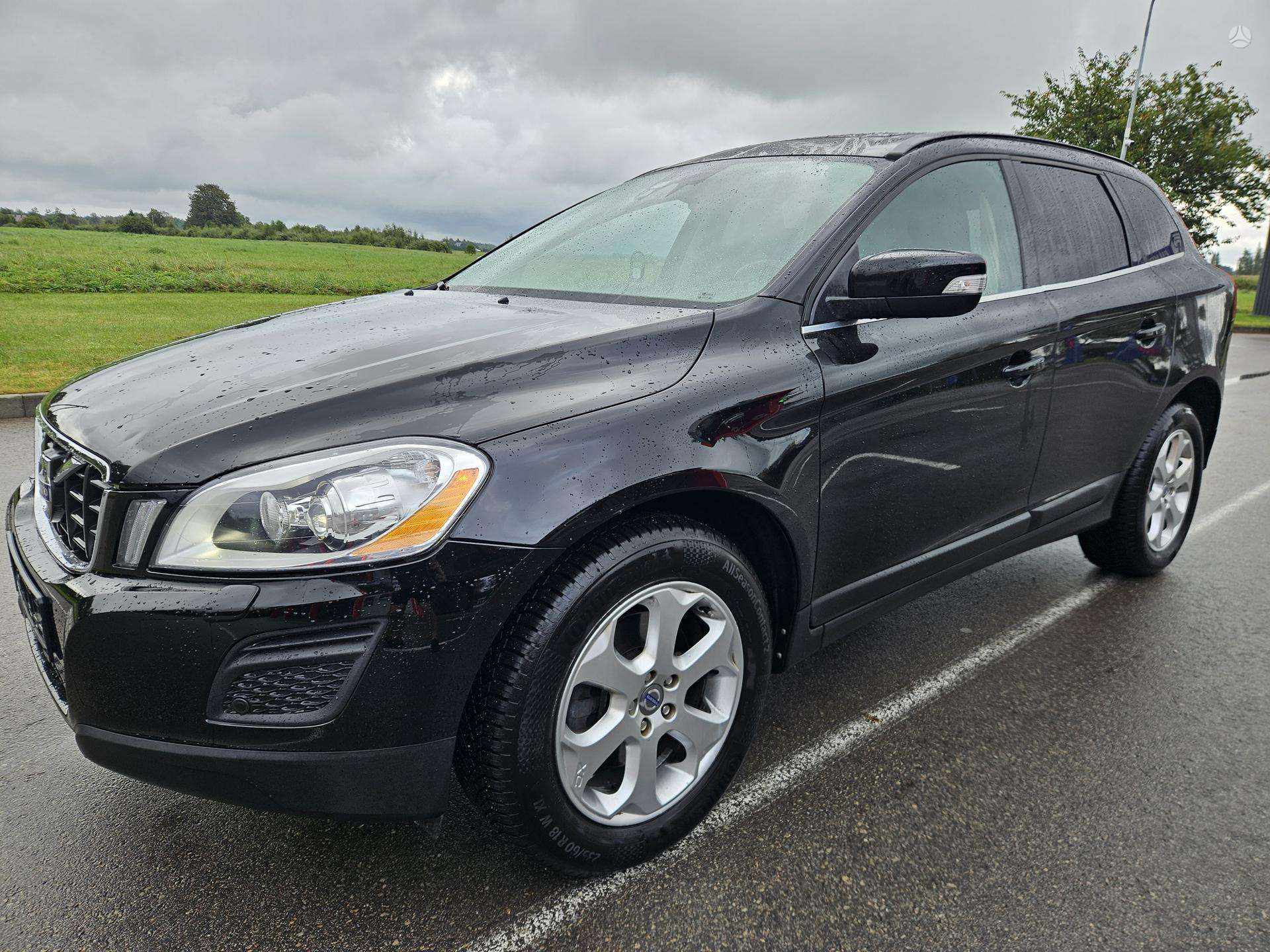 Volvo XC60.