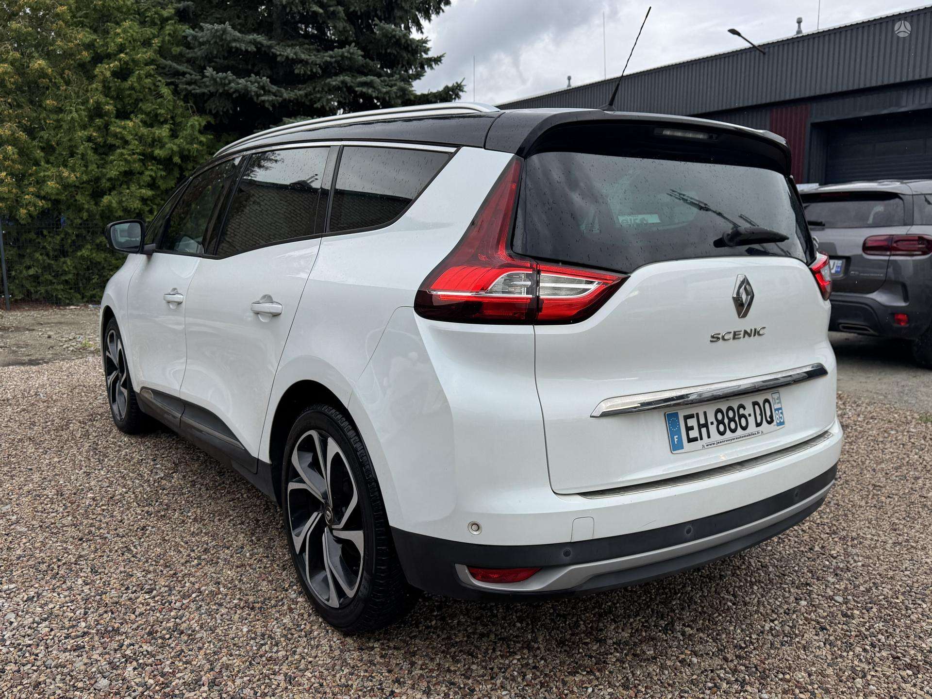 Renault Grand Scenic.