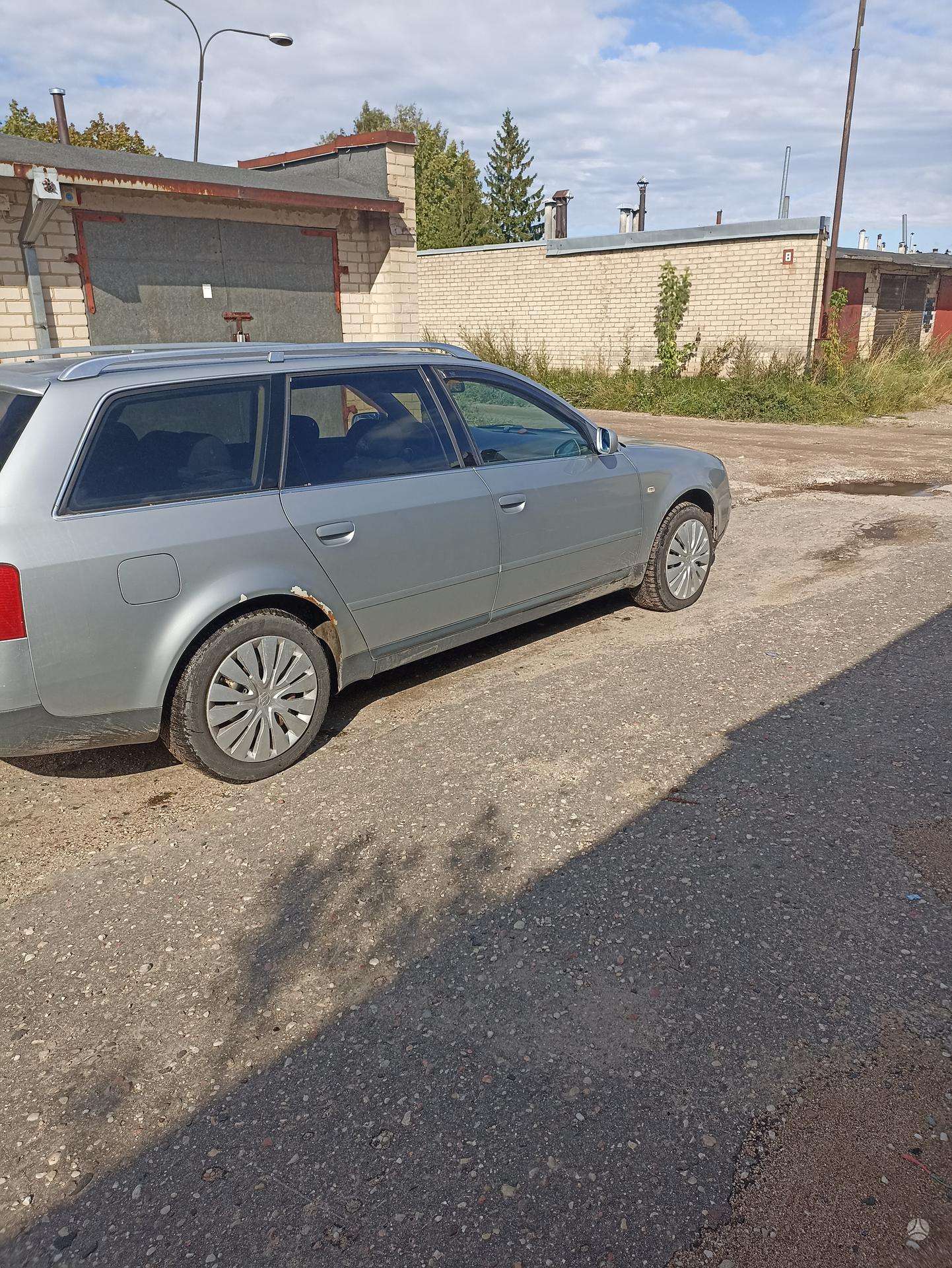 Audi A6.