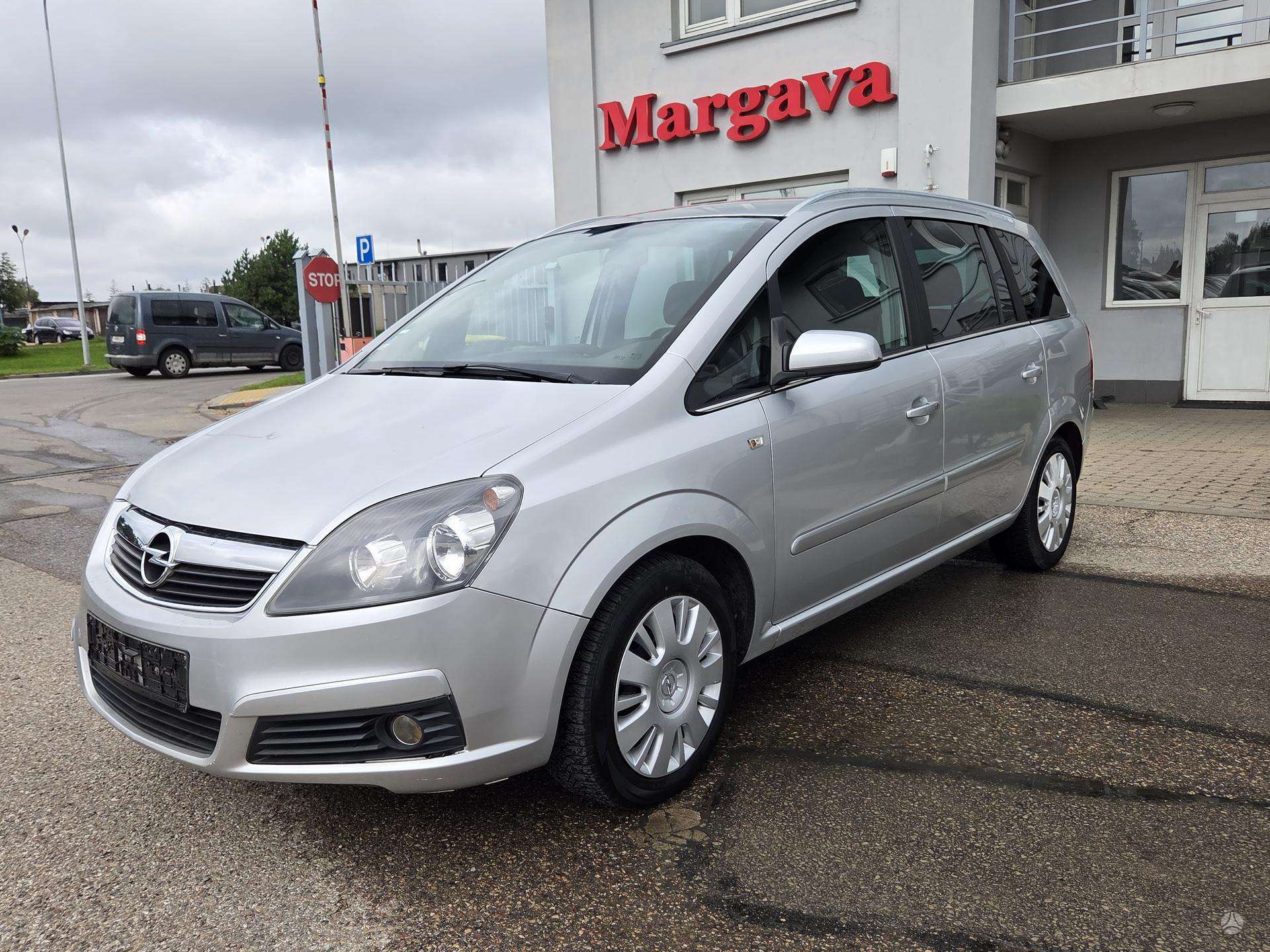 Opel Zafira.