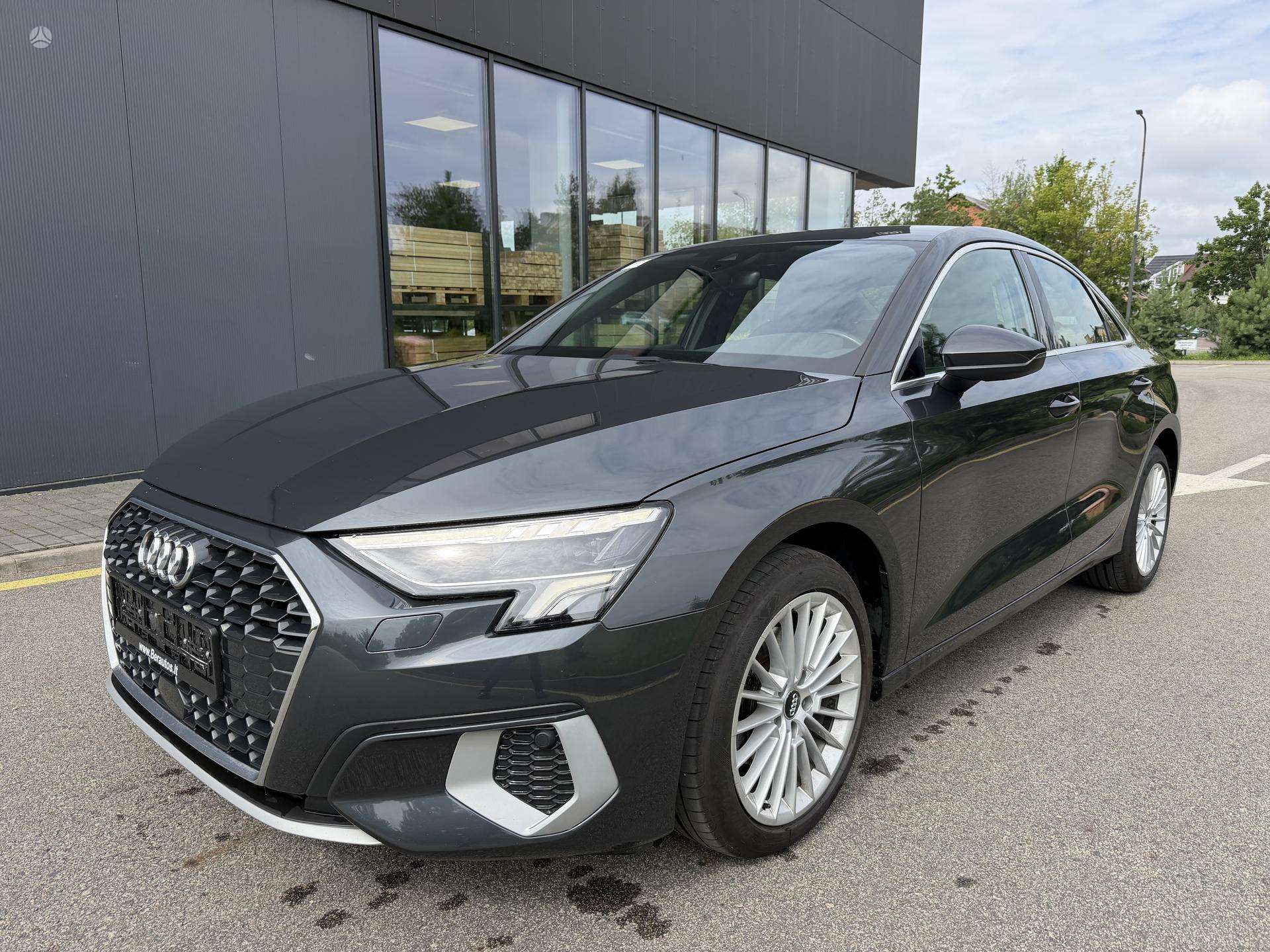 Audi A3.