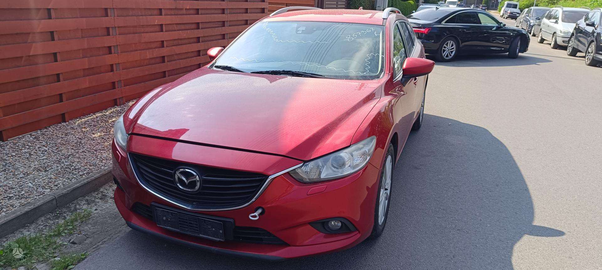 Mazda 6.