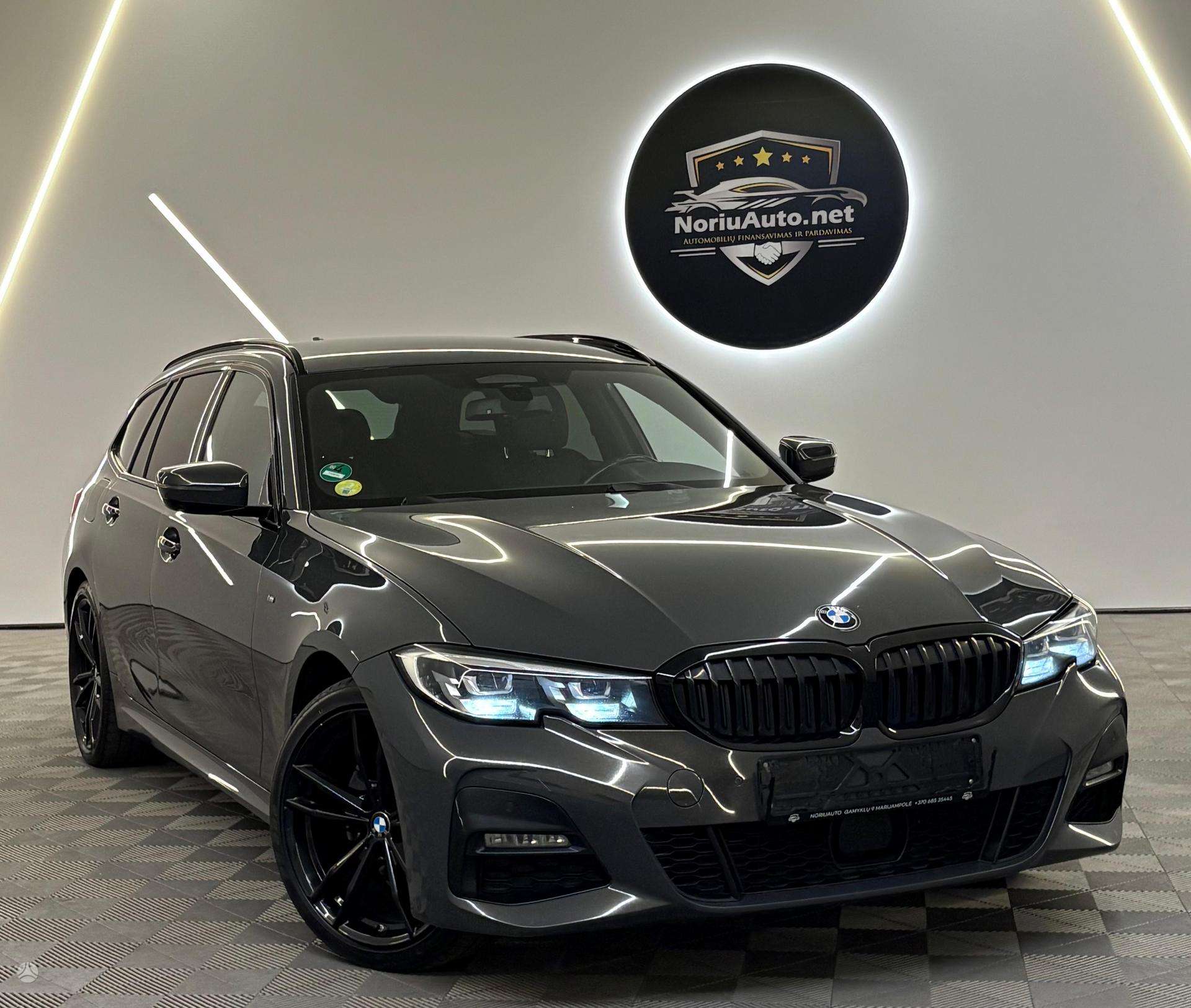 BMW 320.