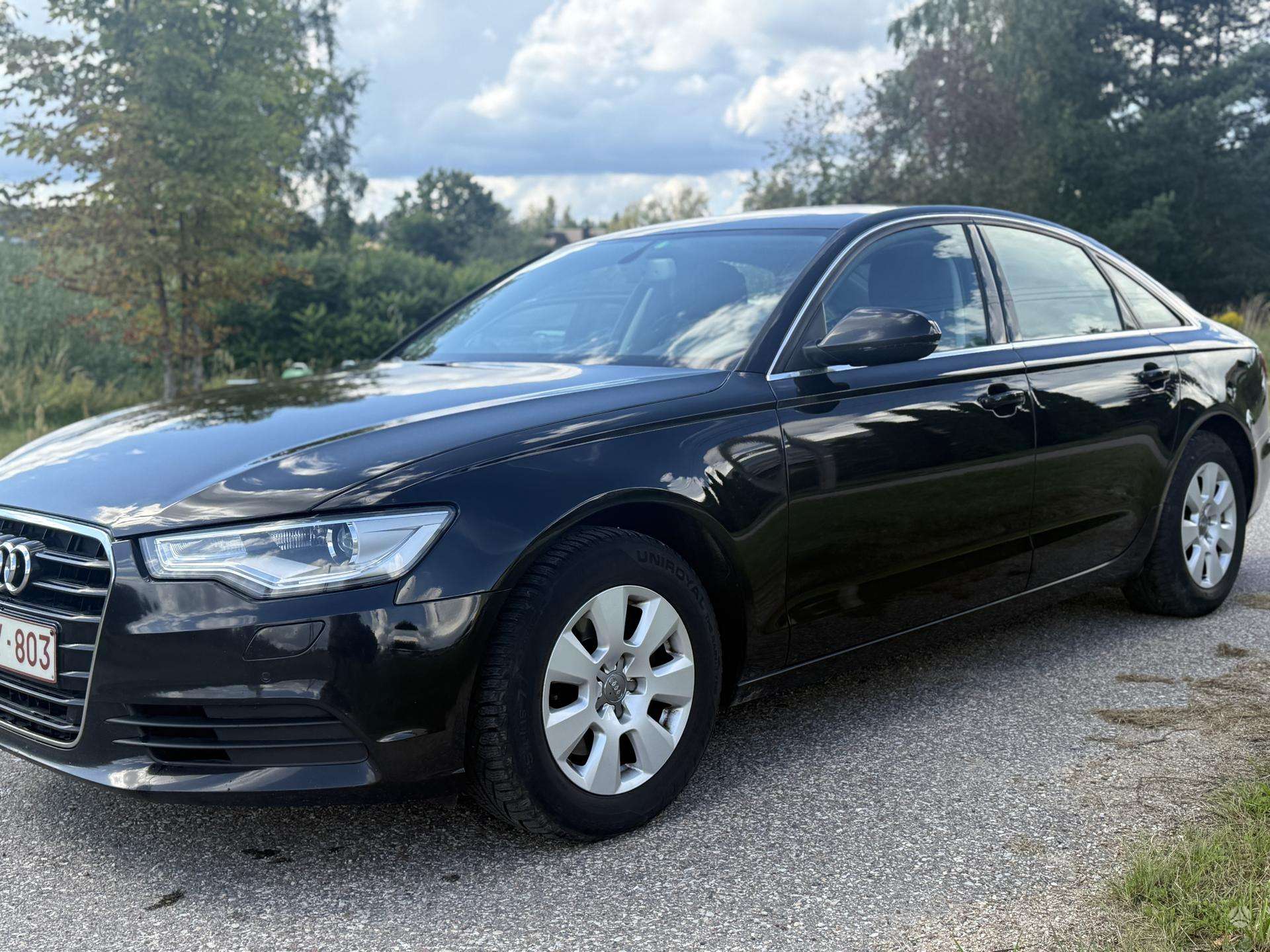 Audi A6.