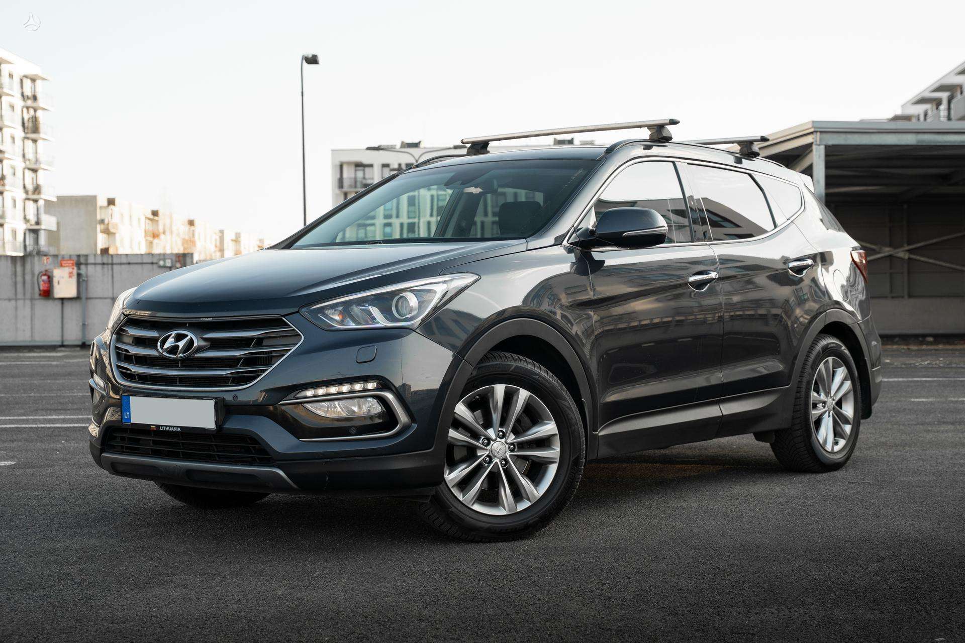 Hyundai Santa Fe.