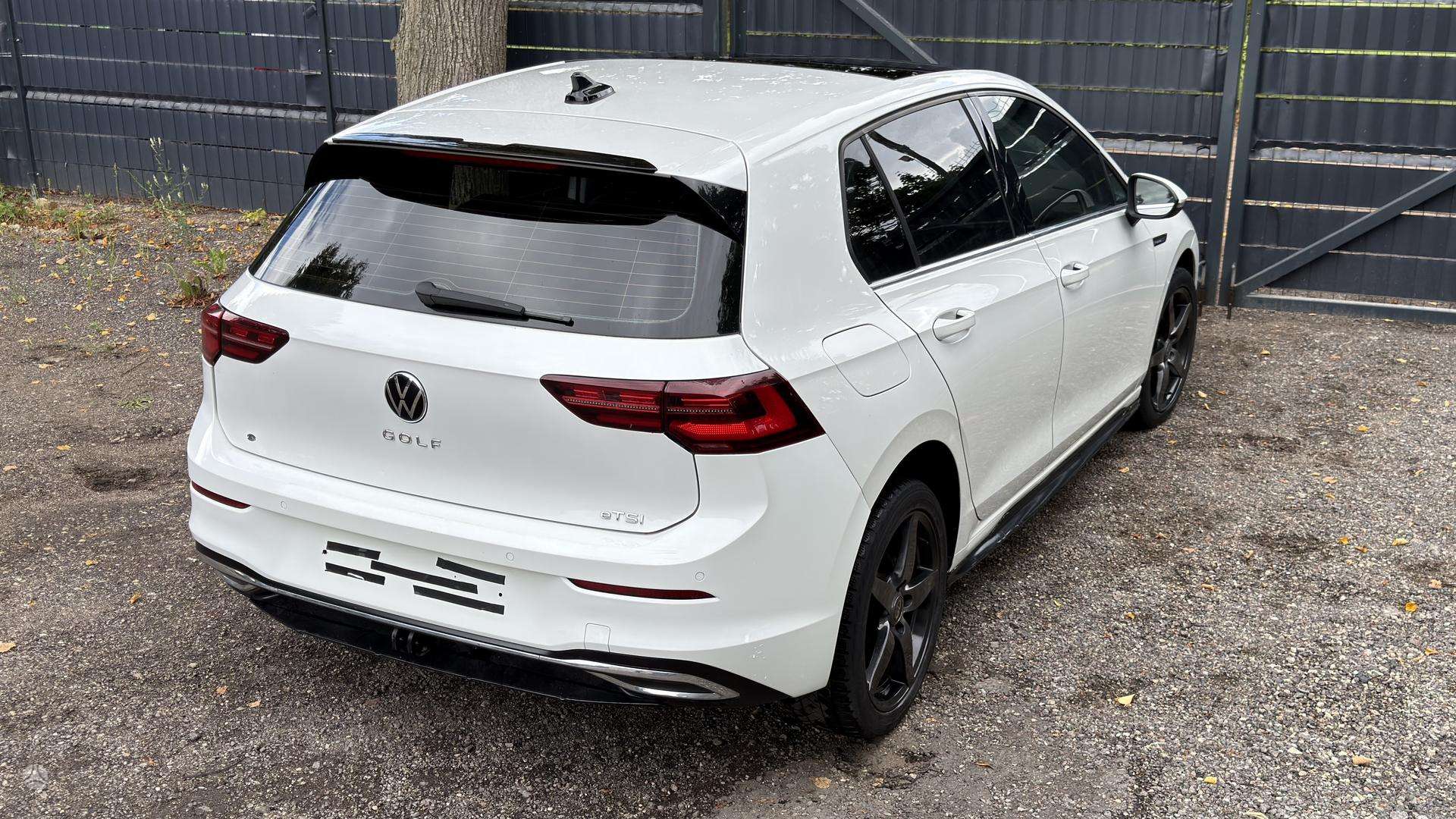 Volkswagen Golf.