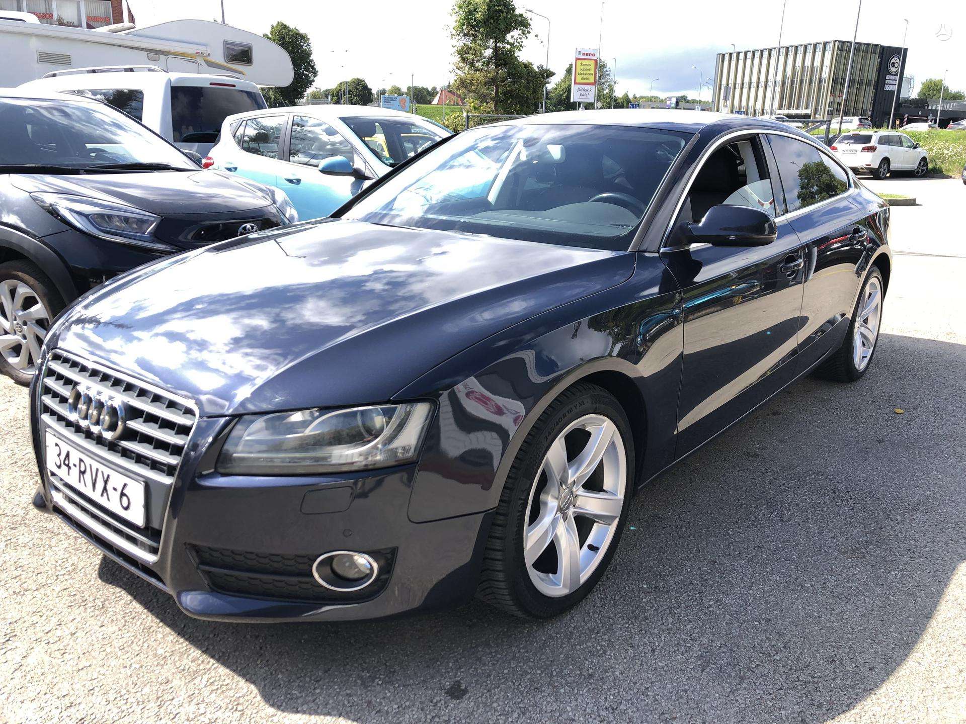 Audi A5.