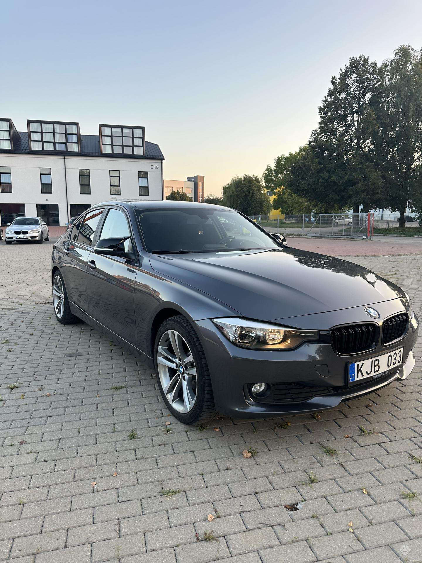 BMW 318.
