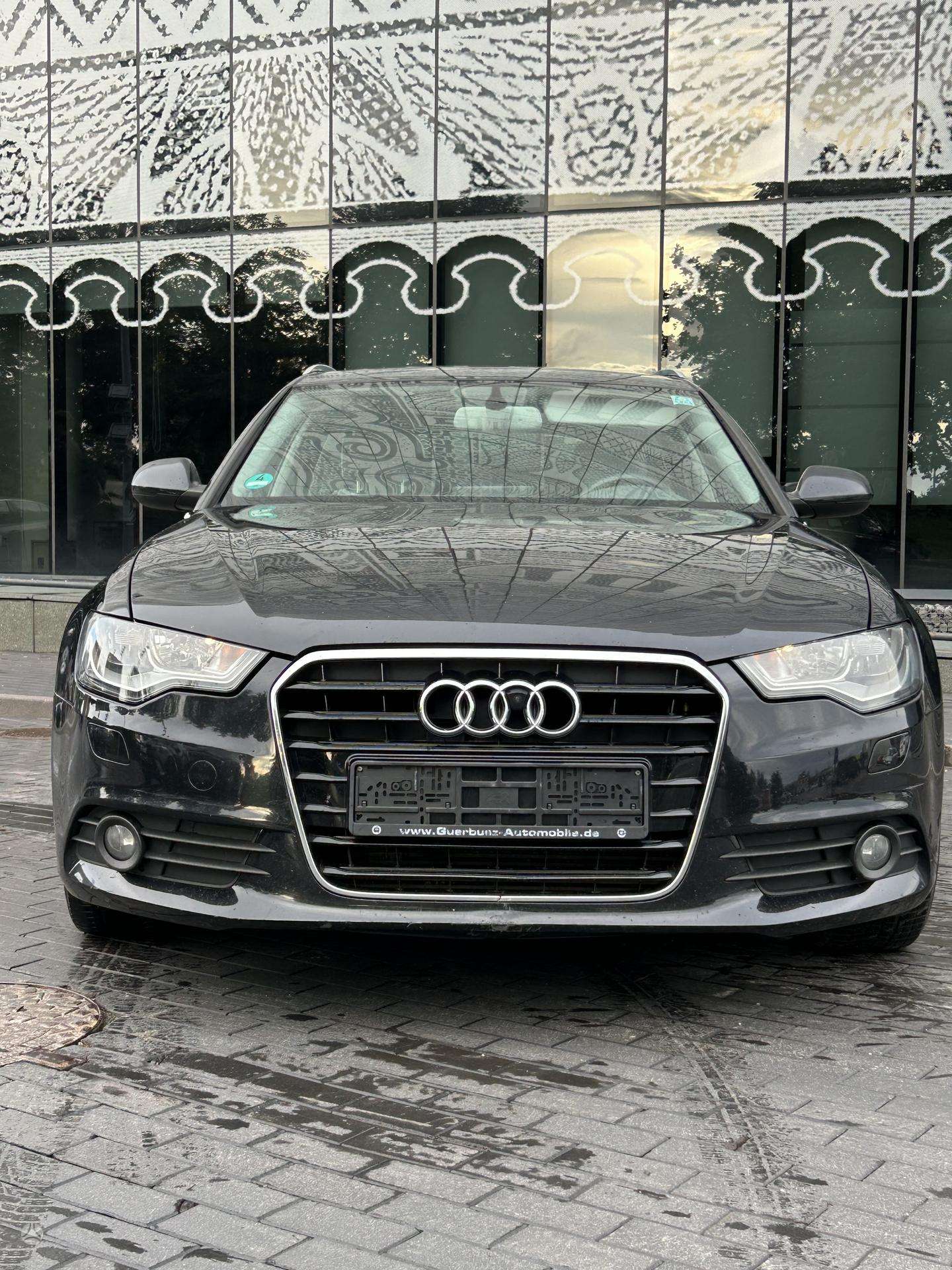 Audi A6.