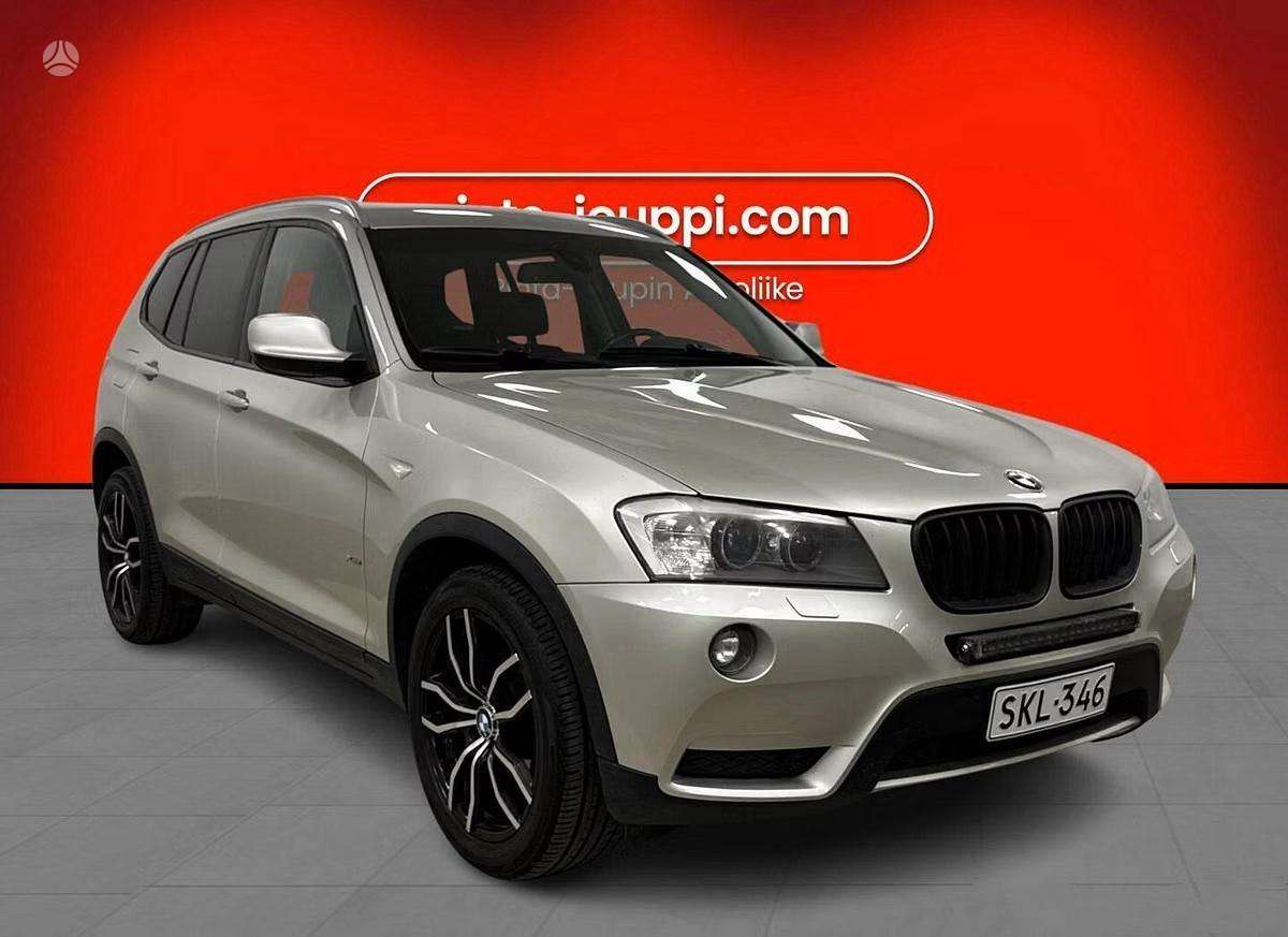 BMW X3.