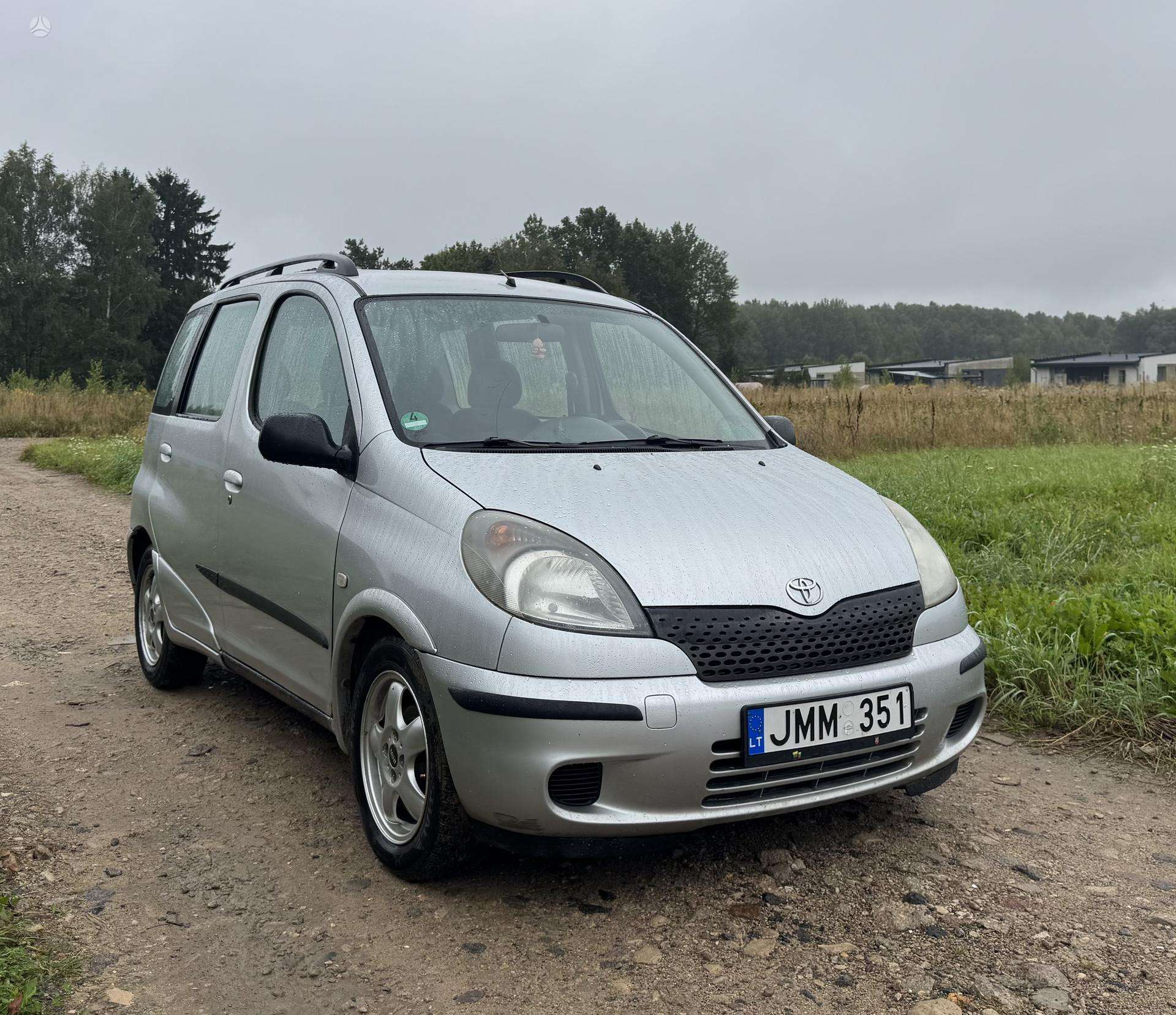Toyota Yaris Verso.