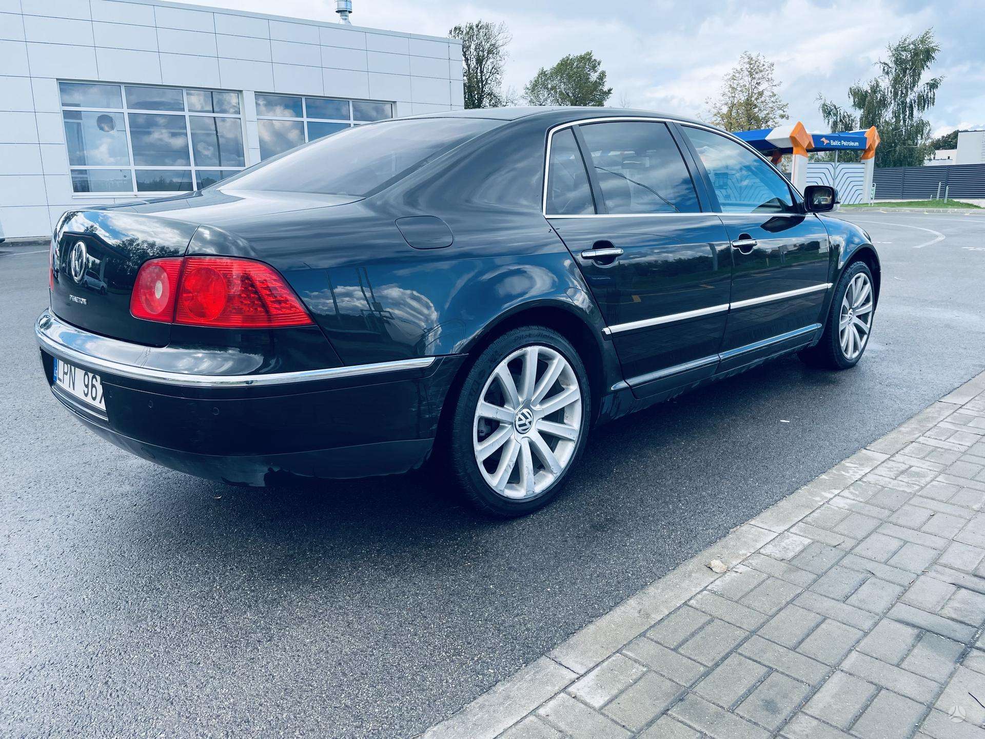 Volkswagen Phaeton.
