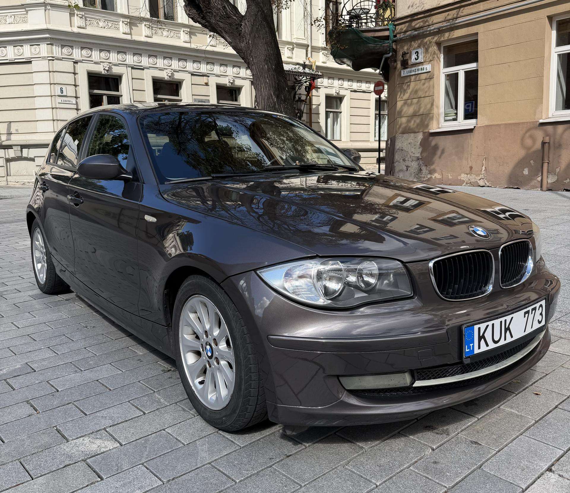 BMW 120.
