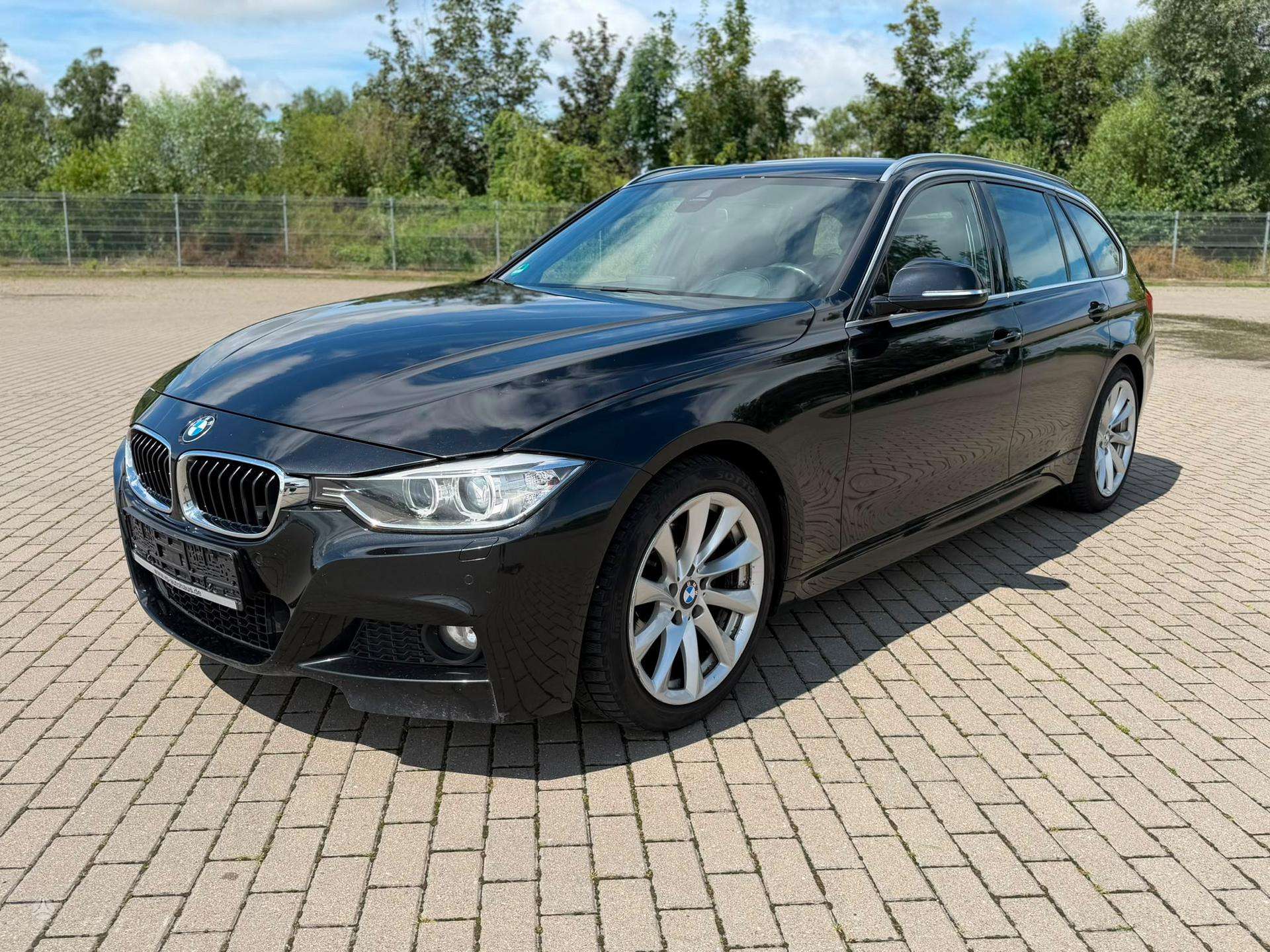 BMW 320.