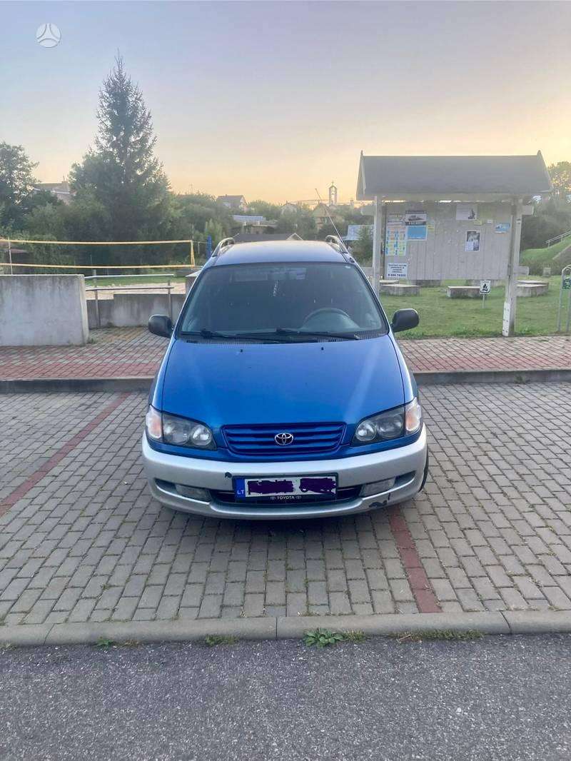 Toyota Picnic.