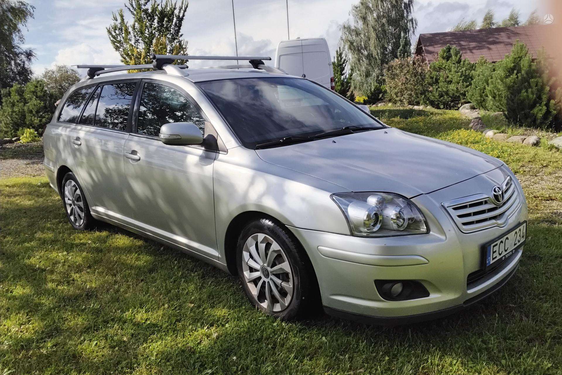 Toyota Avensis.