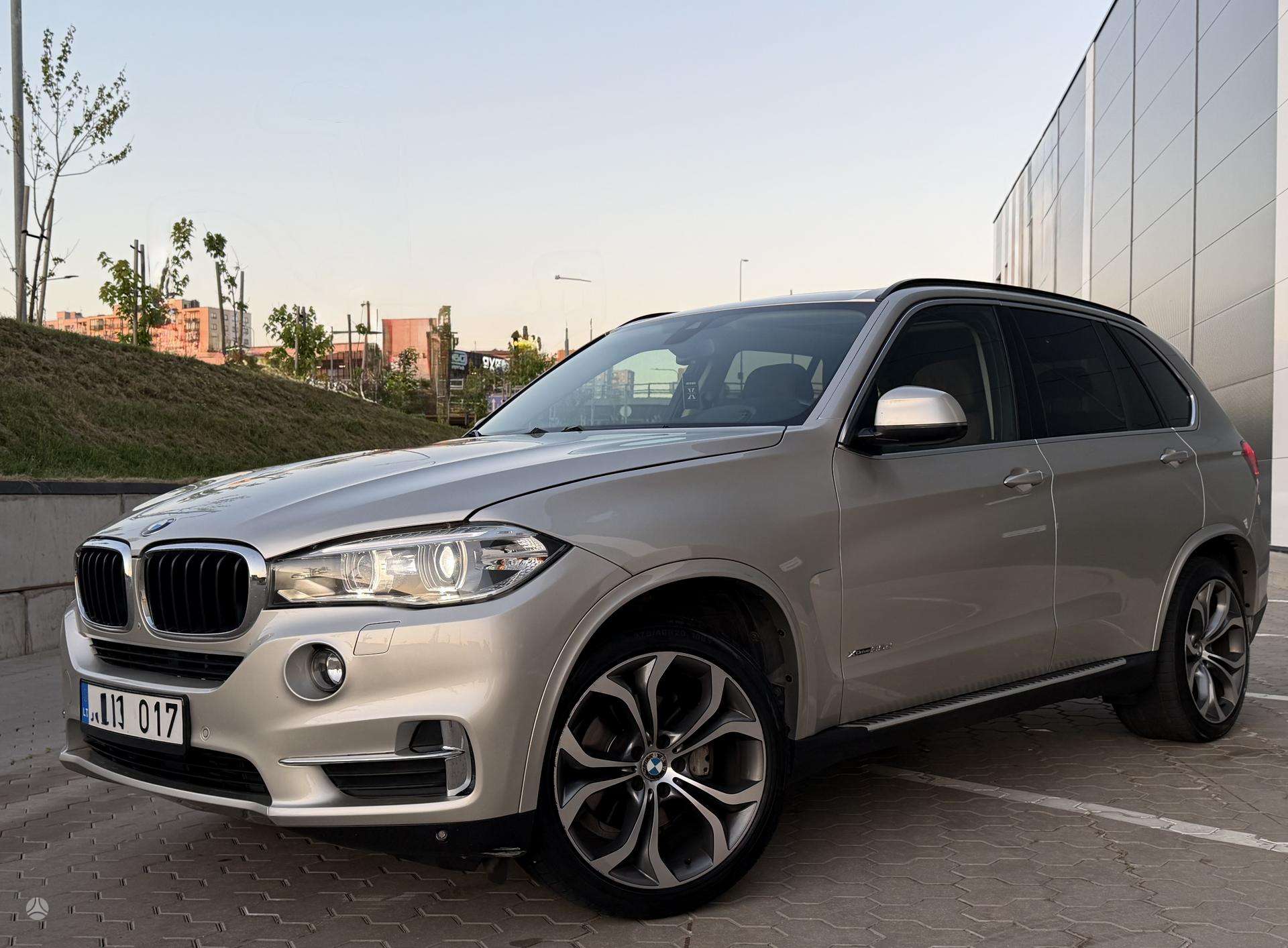 BMW X5.