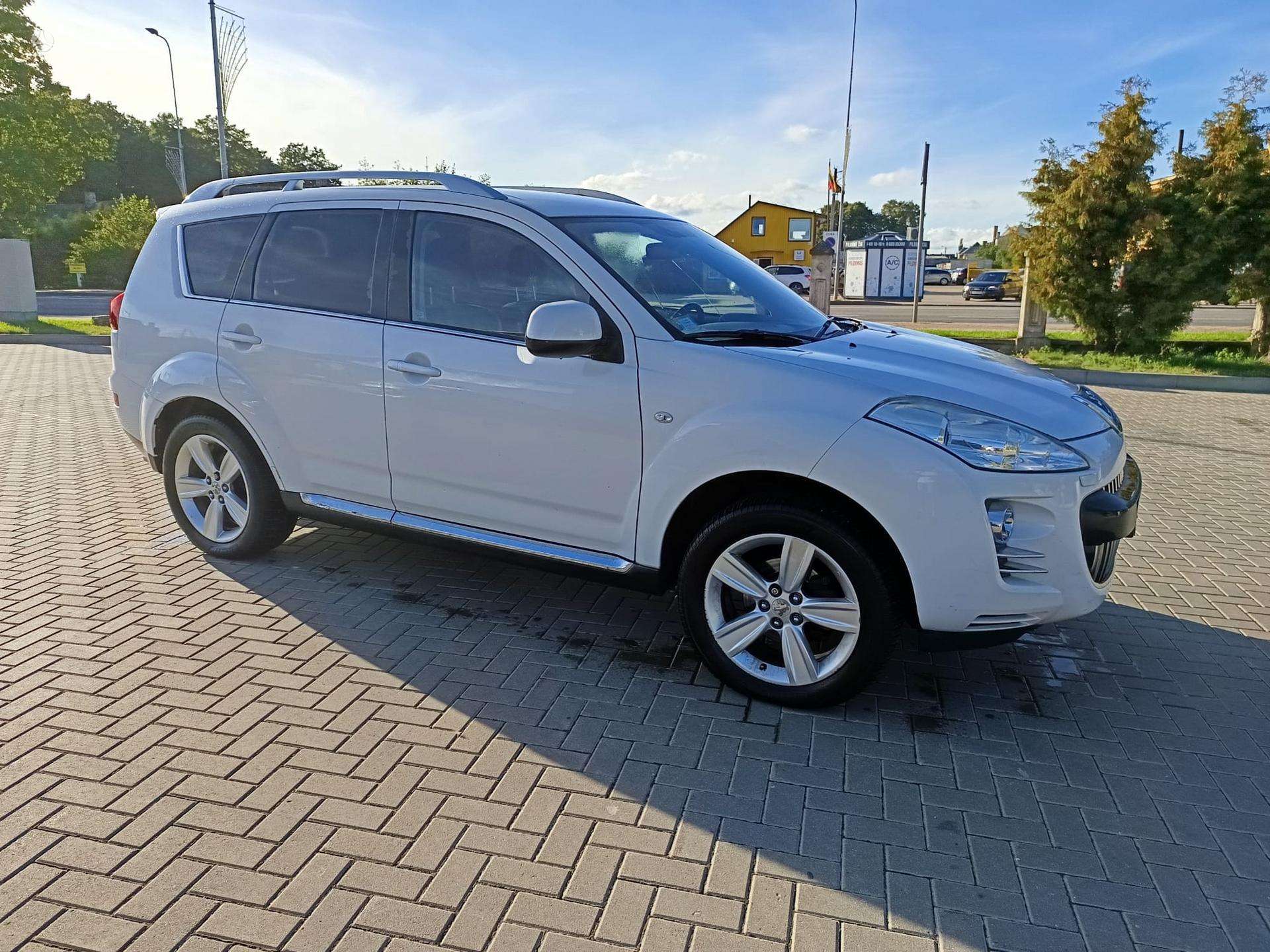 Peugeot 4007