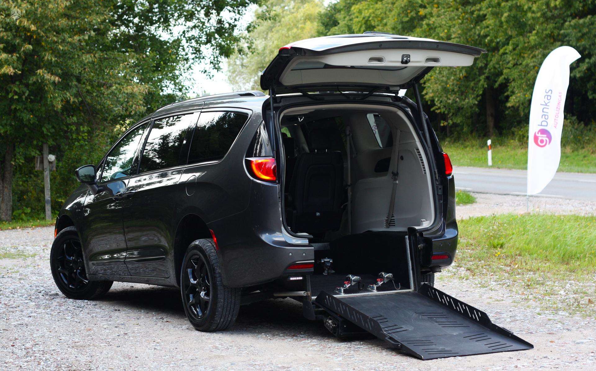 Chrysler Pacifica