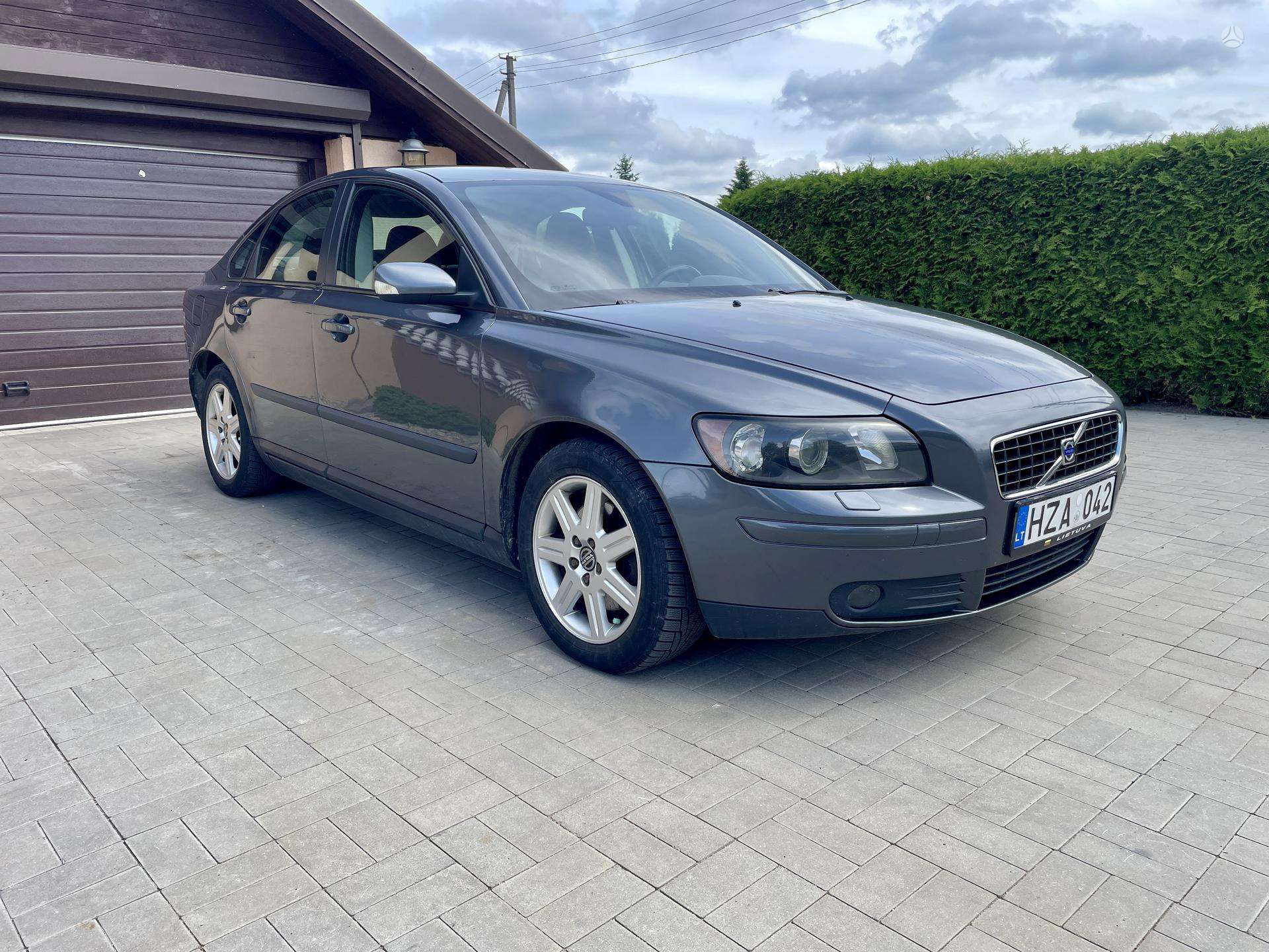 Volvo S40
