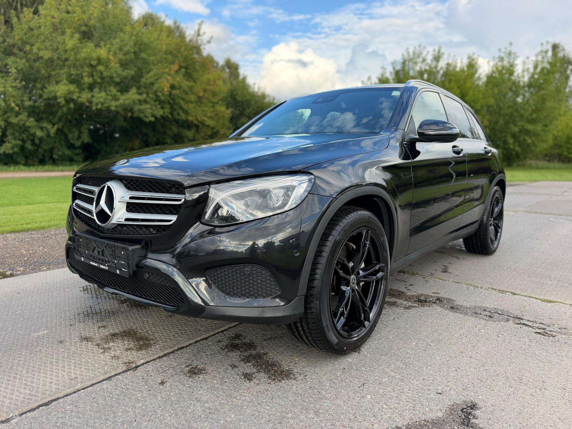 Mercedes-Benz GLC220