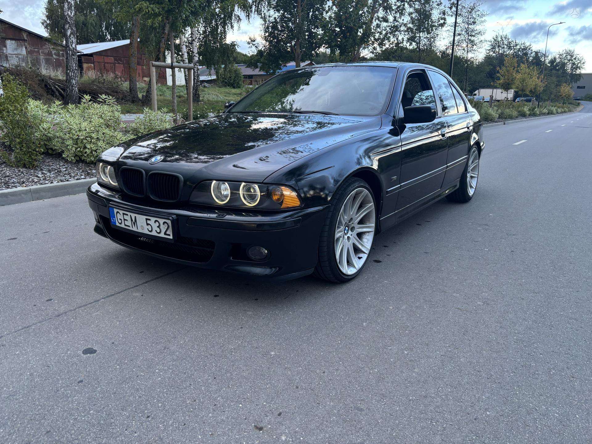 BMW 530
