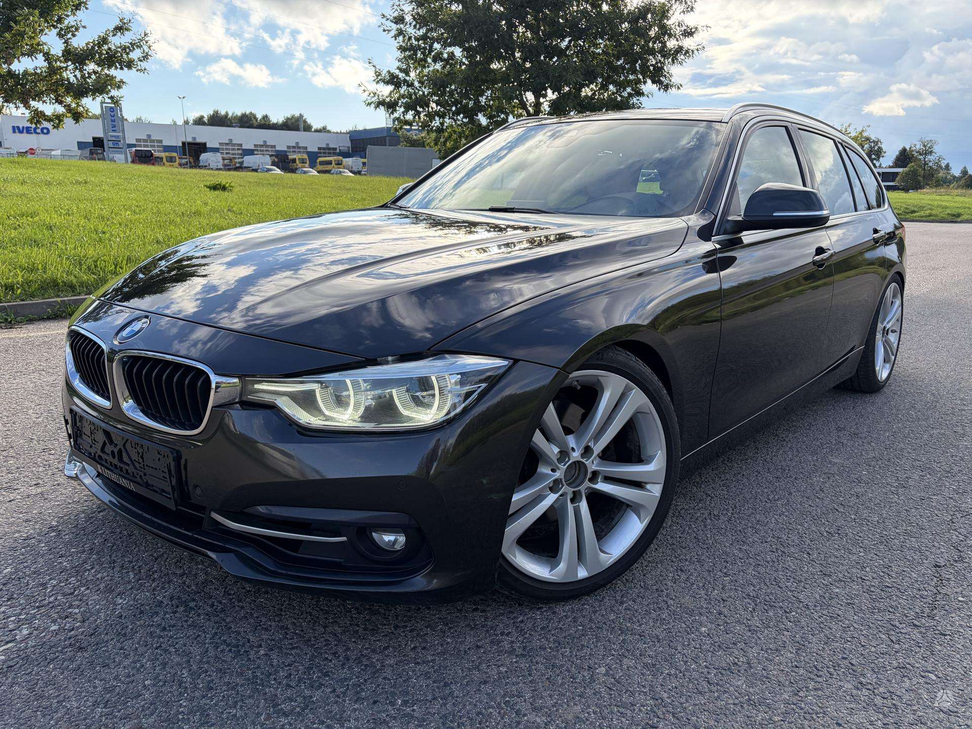 BMW 330