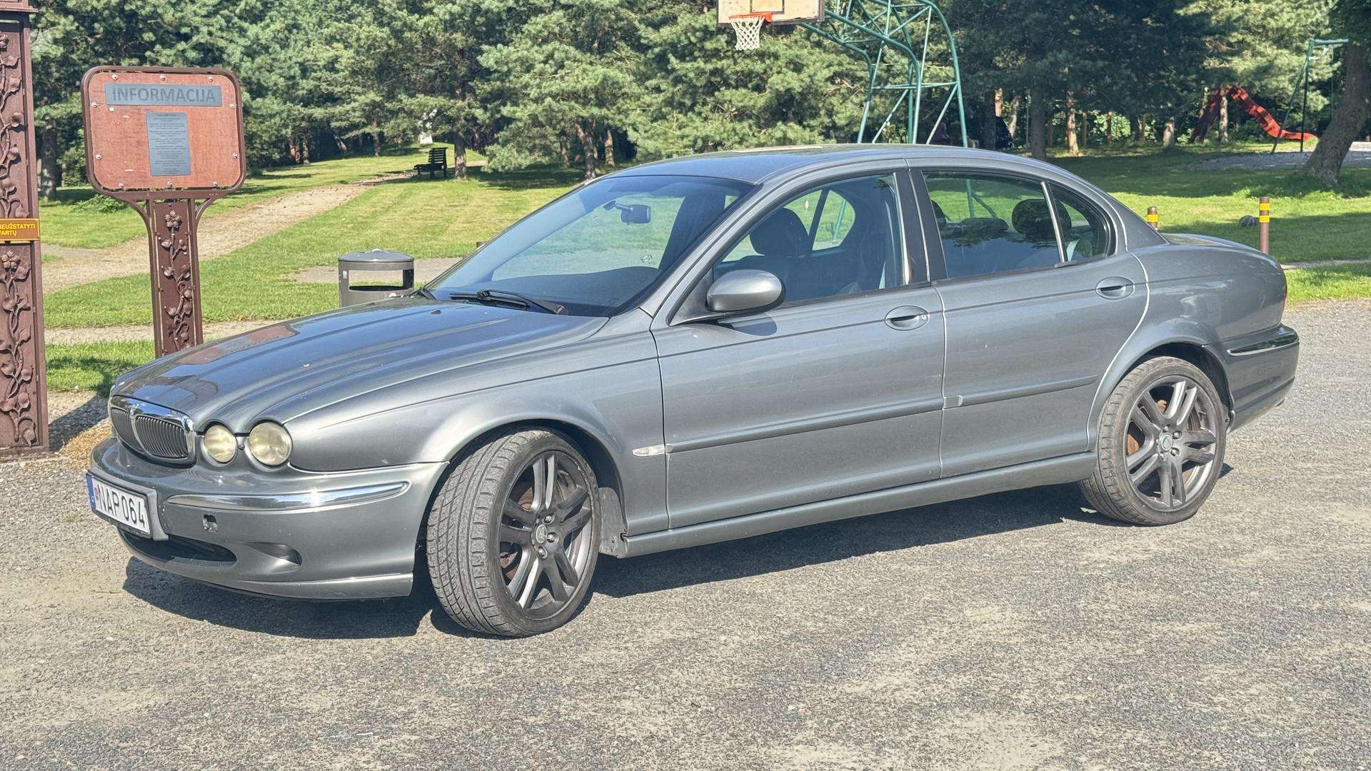 Jaguar X-Type
