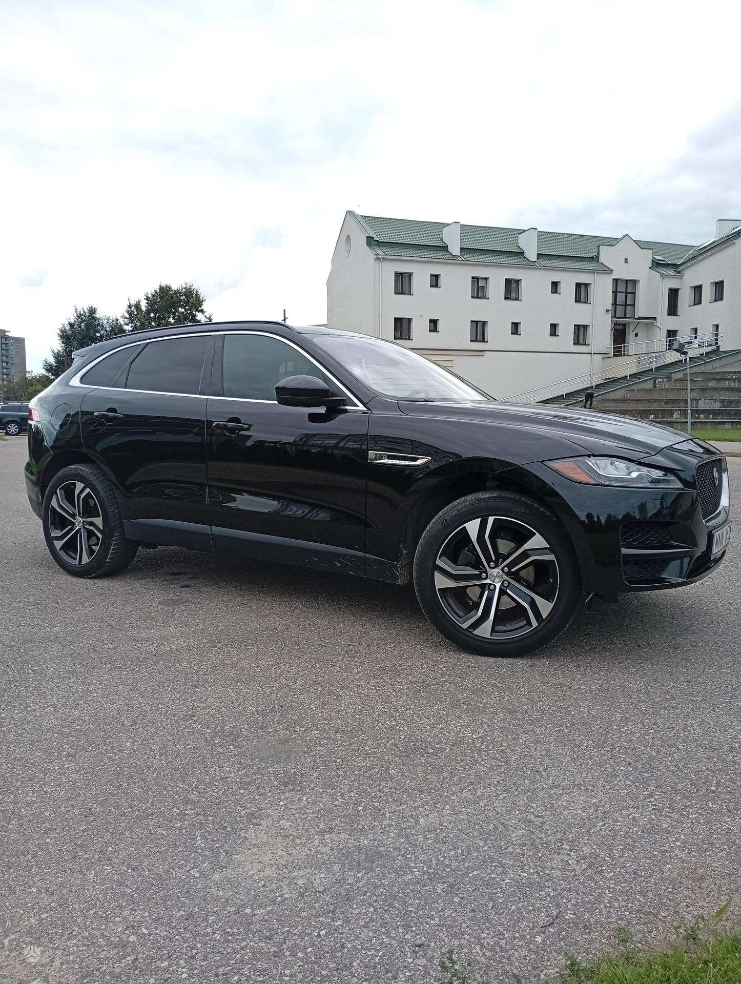 Jaguar F-Pace