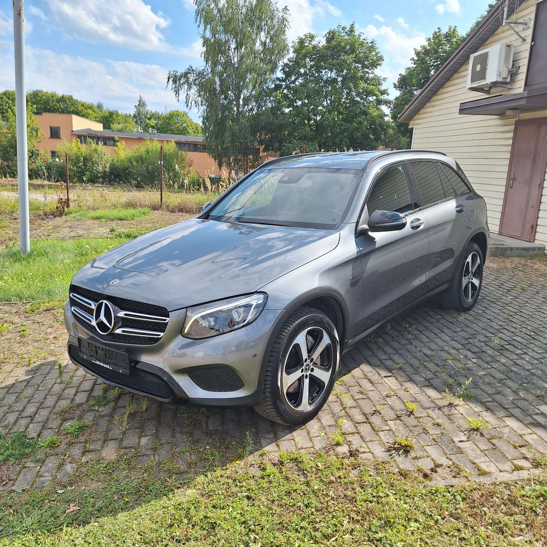 Mercedes-Benz GLC350