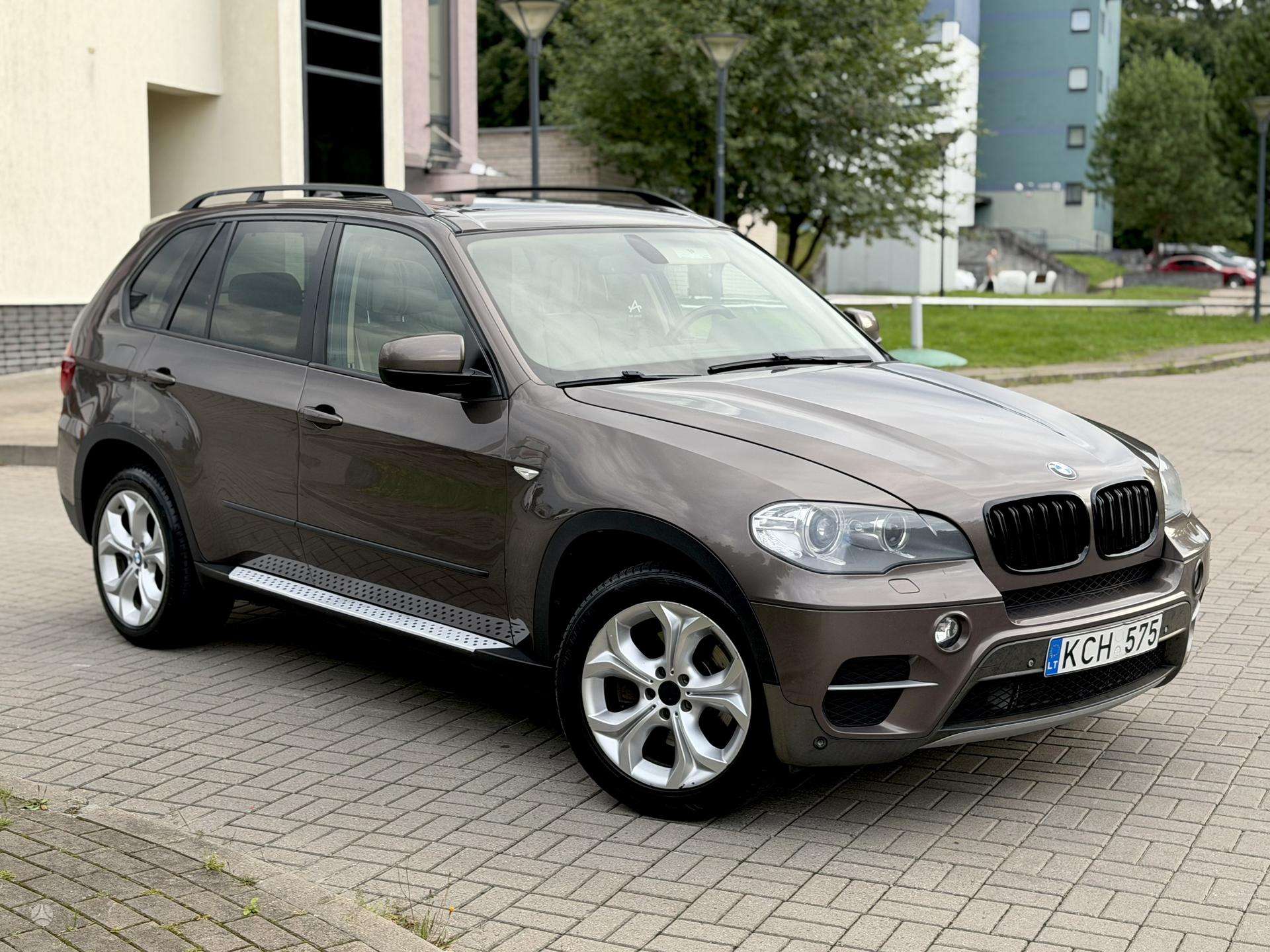 BMW X5.