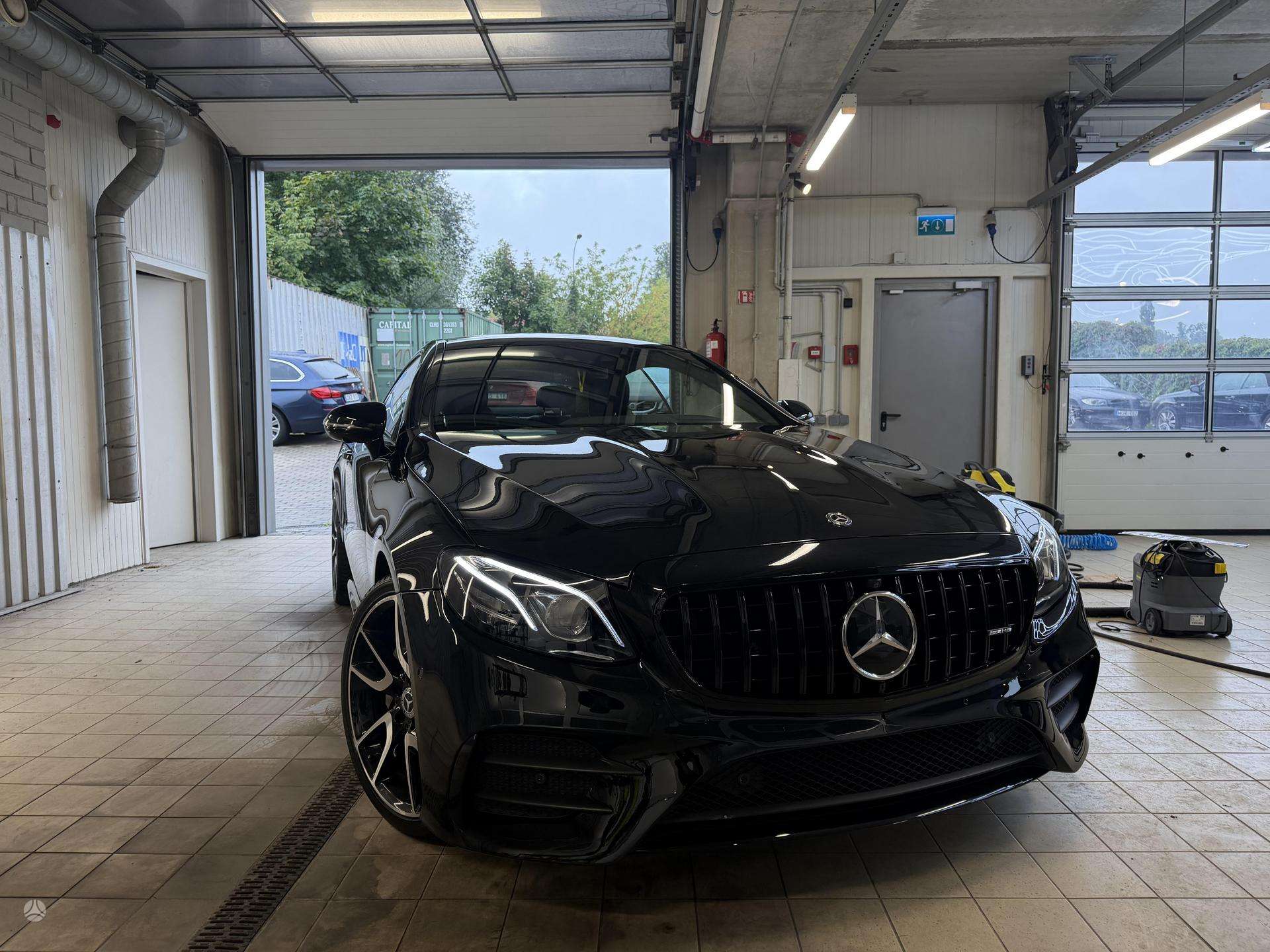 Mercedes-Benz E400