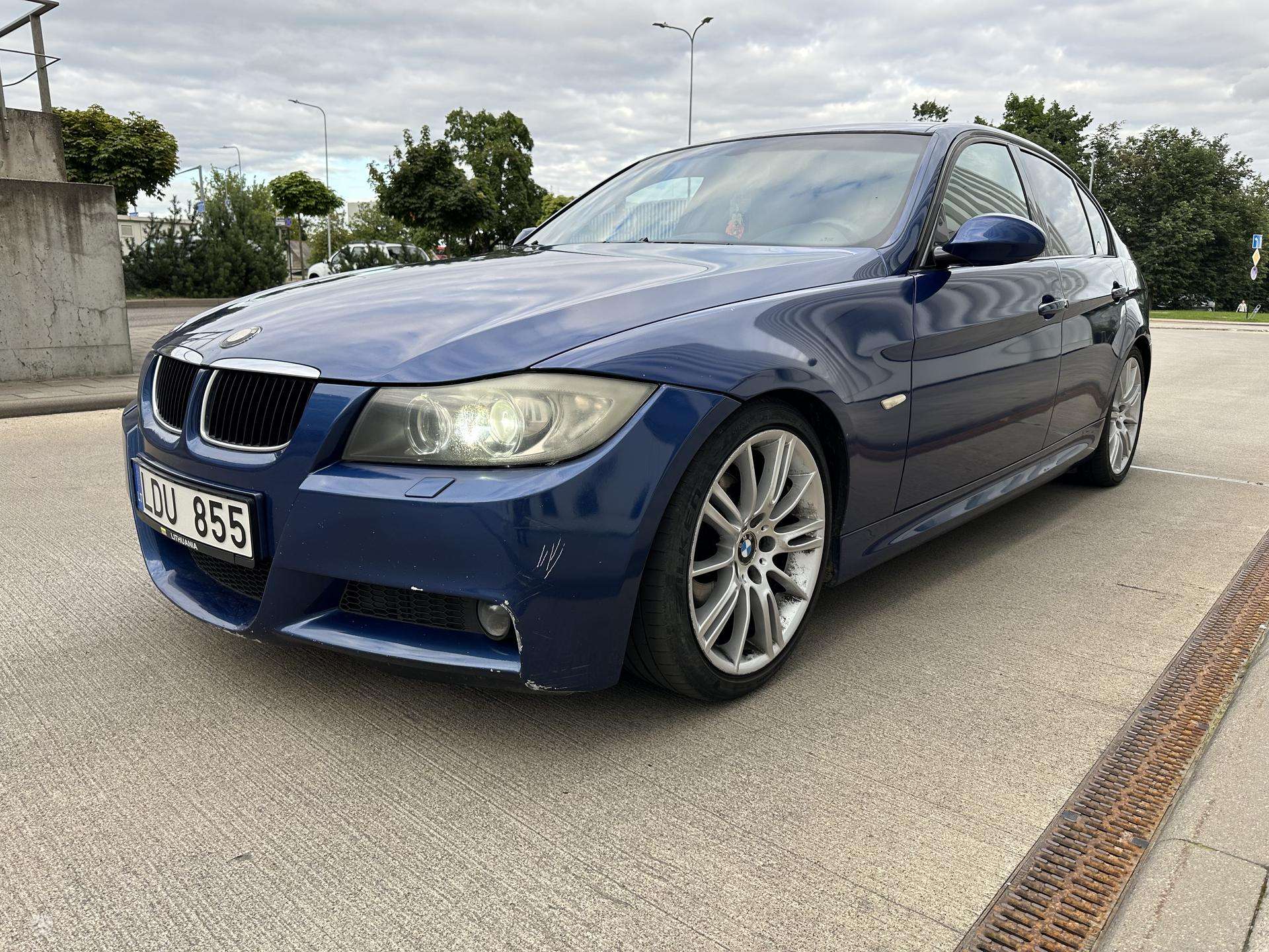 BMW 320