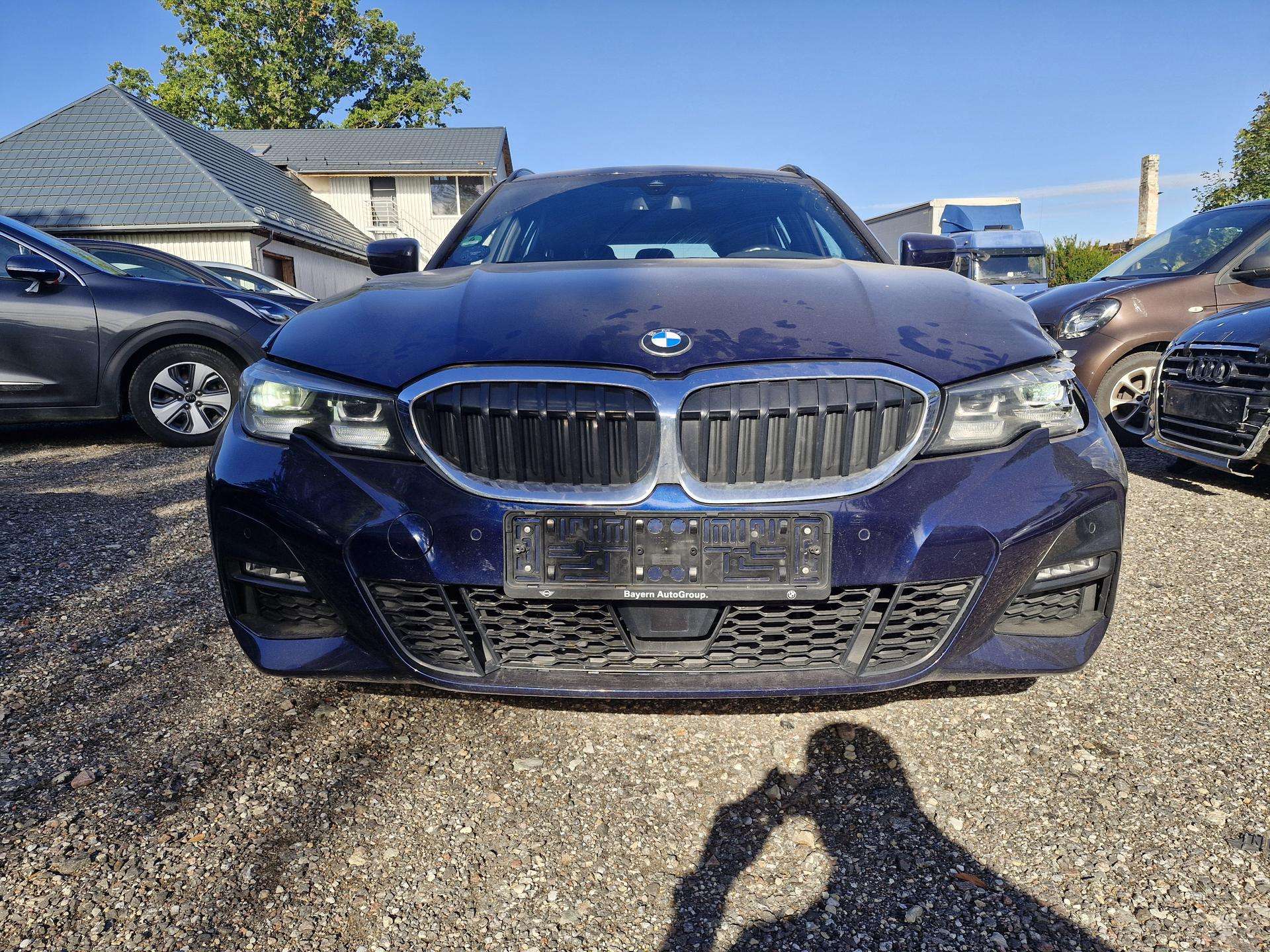 BMW 320