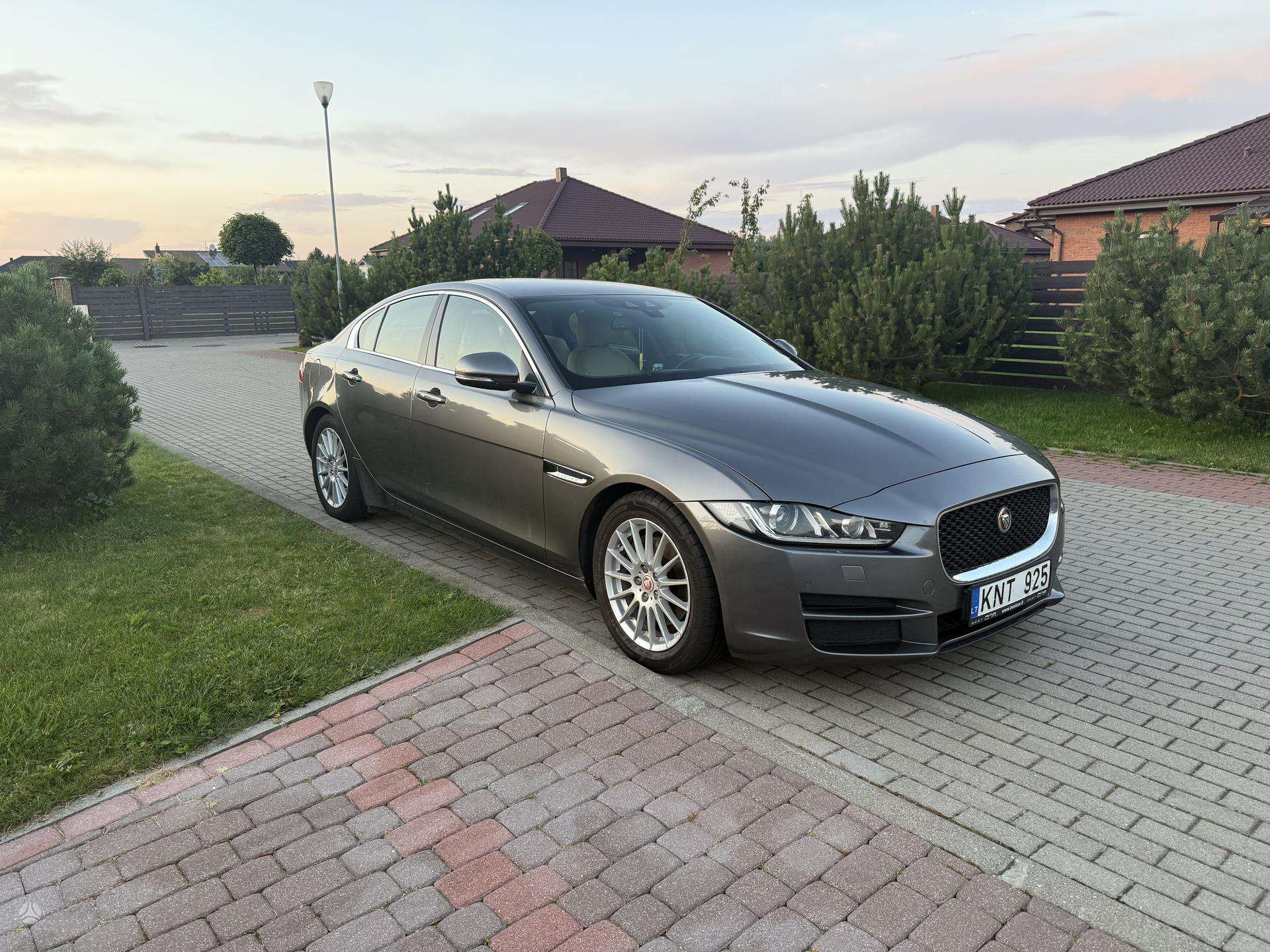 Jaguar XE
